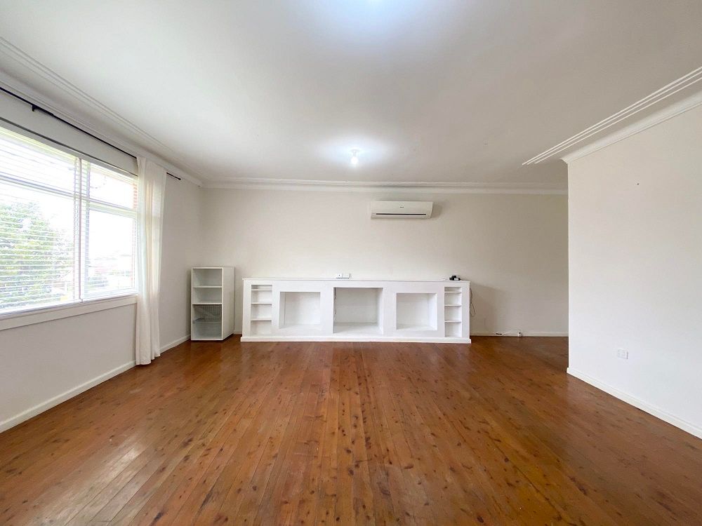34 Trafalgar Street, Glenfield, NSW 2167
