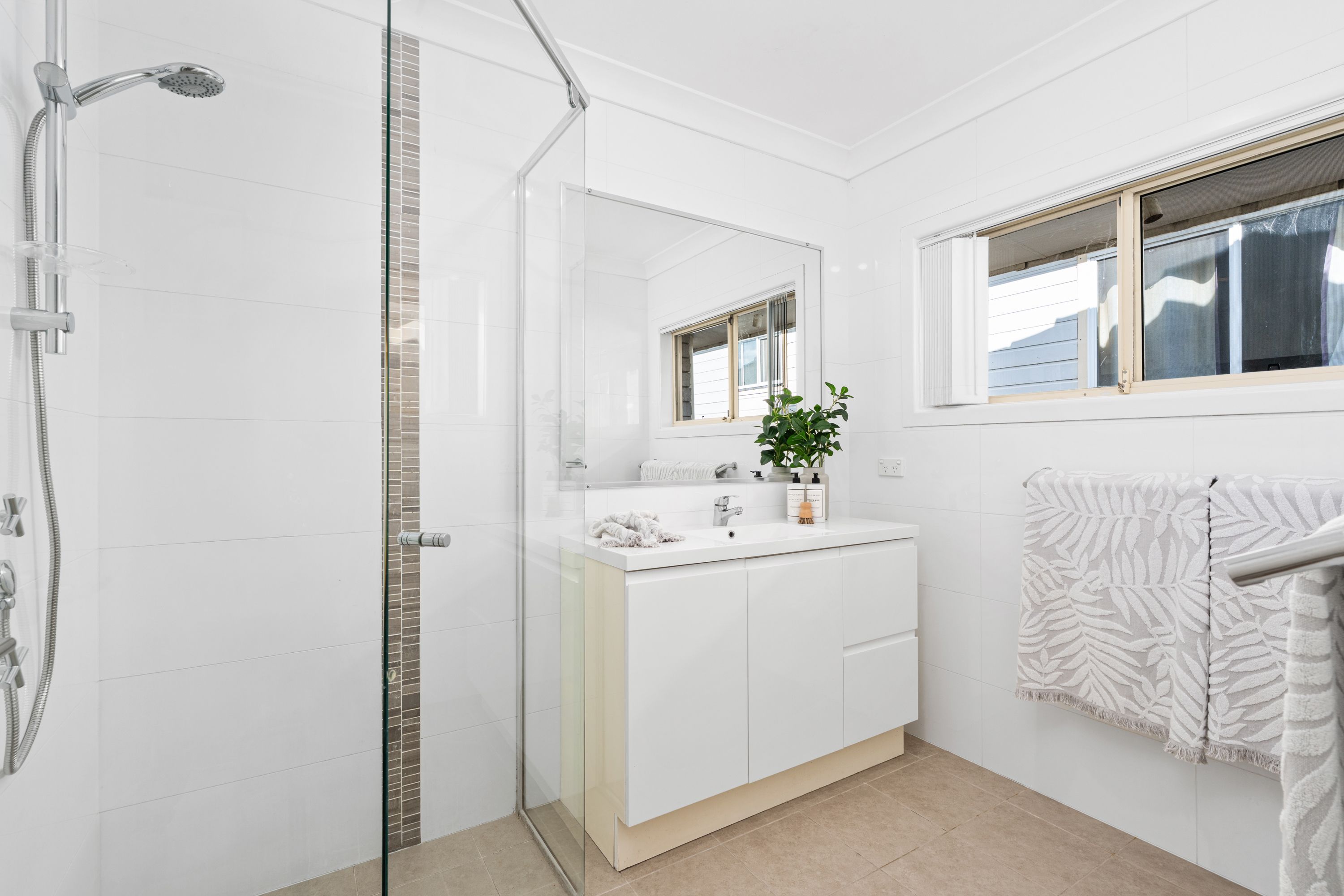 12 Woy Woy Road — photo 10 of 15