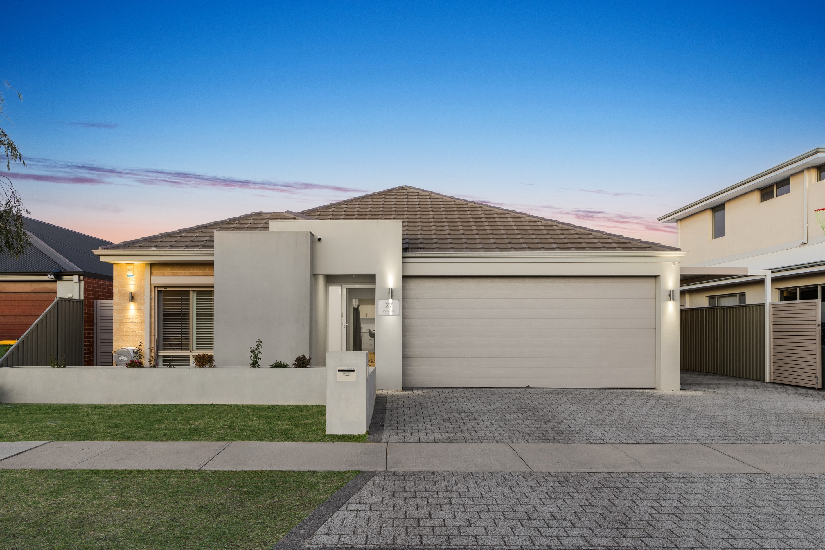 27 Wycliffe Turn, Piara Waters, WA 6112