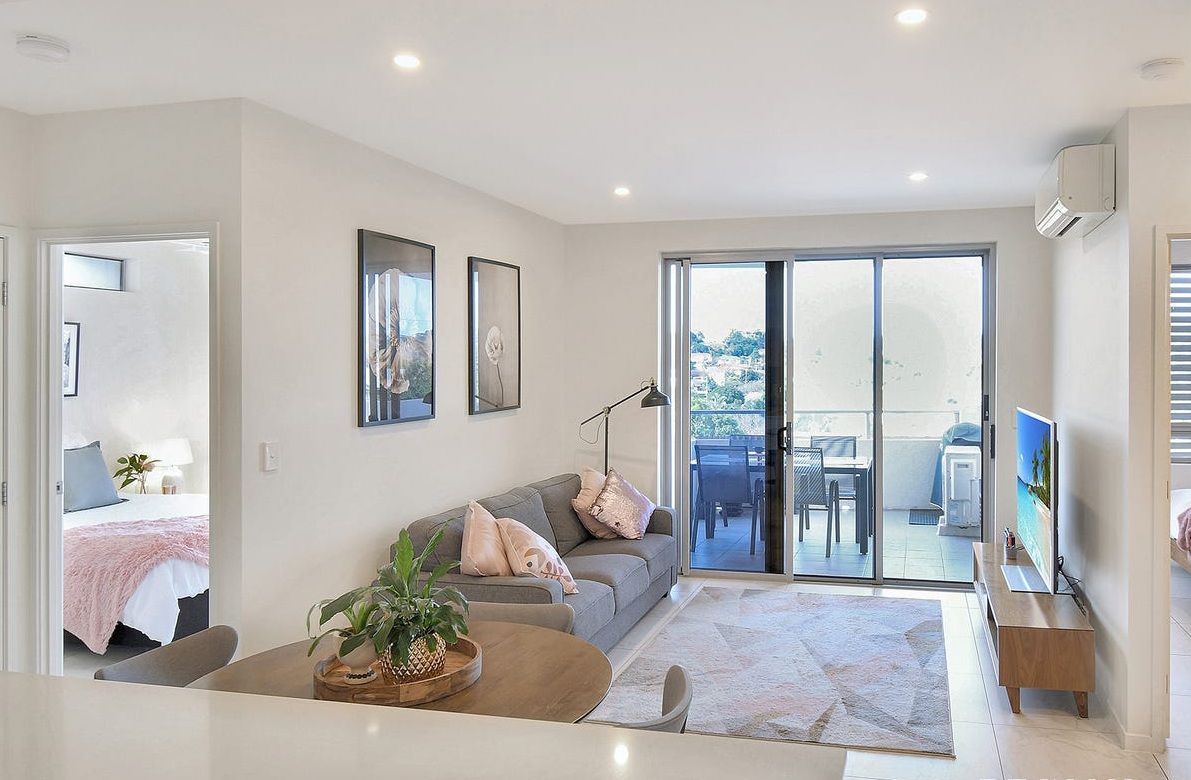 10/908 Logan Road, Holland Park West, QLD 4121