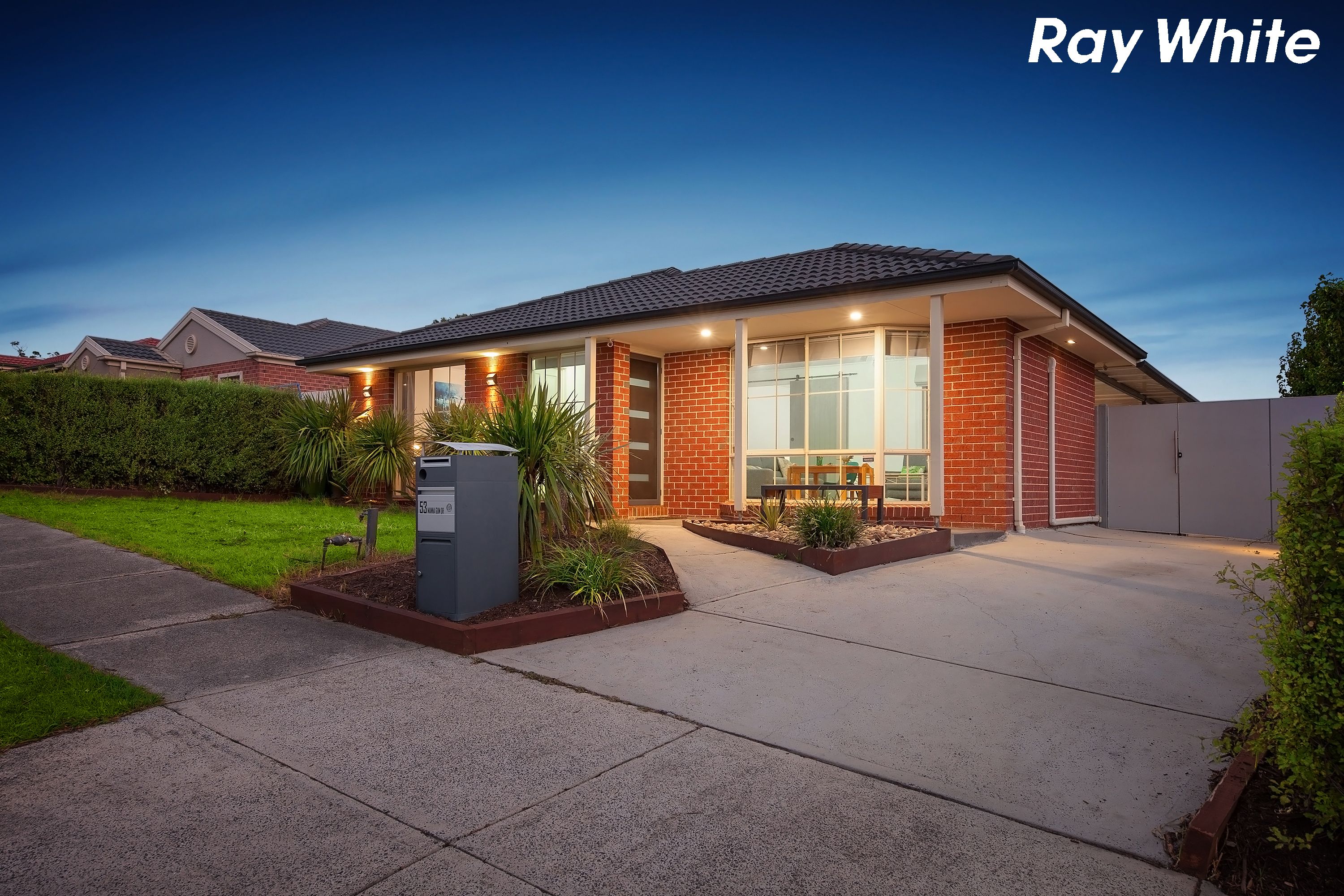 53 Manna Gum Drive, Pakenham, VIC 3810
