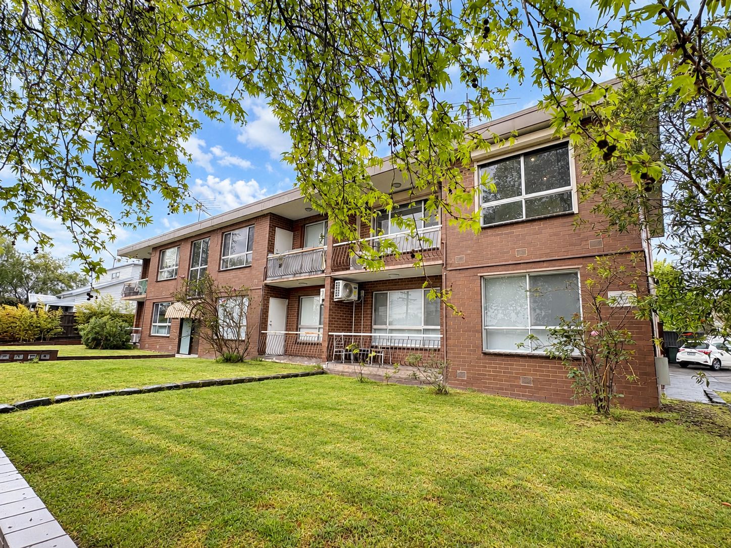 2/254 Huntingdale Road — photo from Ray White Oakleigh