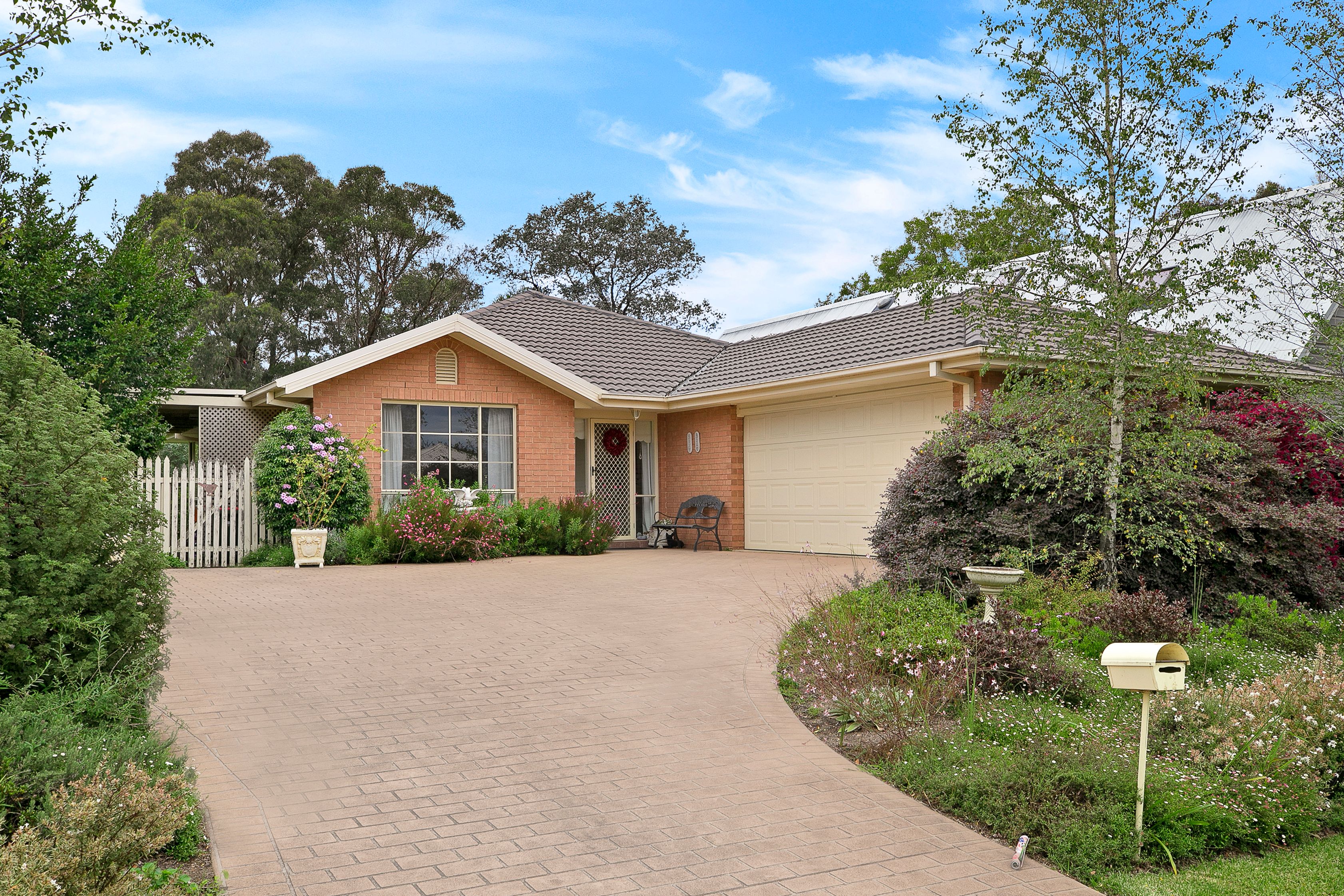 12 Livingstone Court, Mittagong NSW 2575