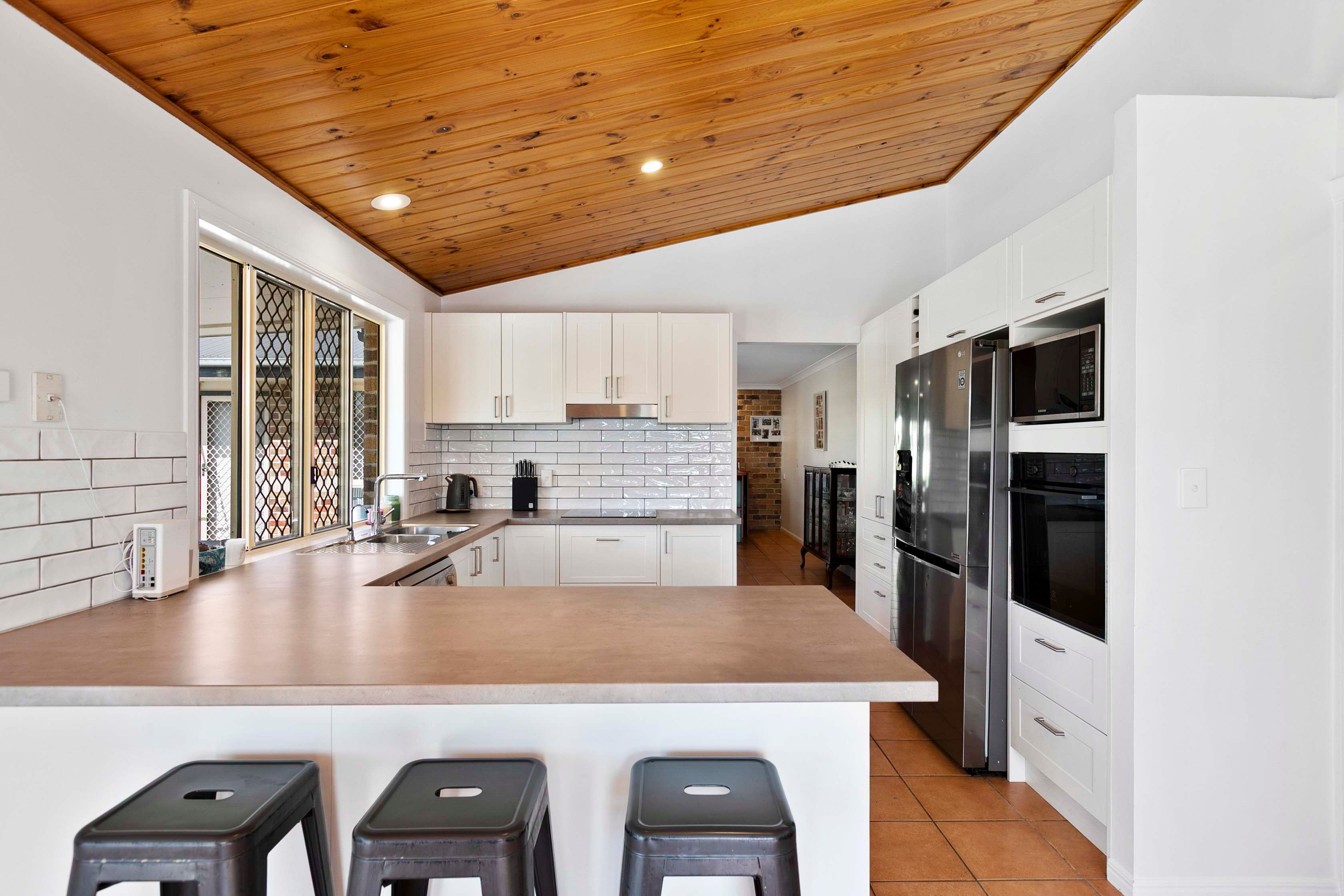 6 Merrilyn Court — photo 10 of 30