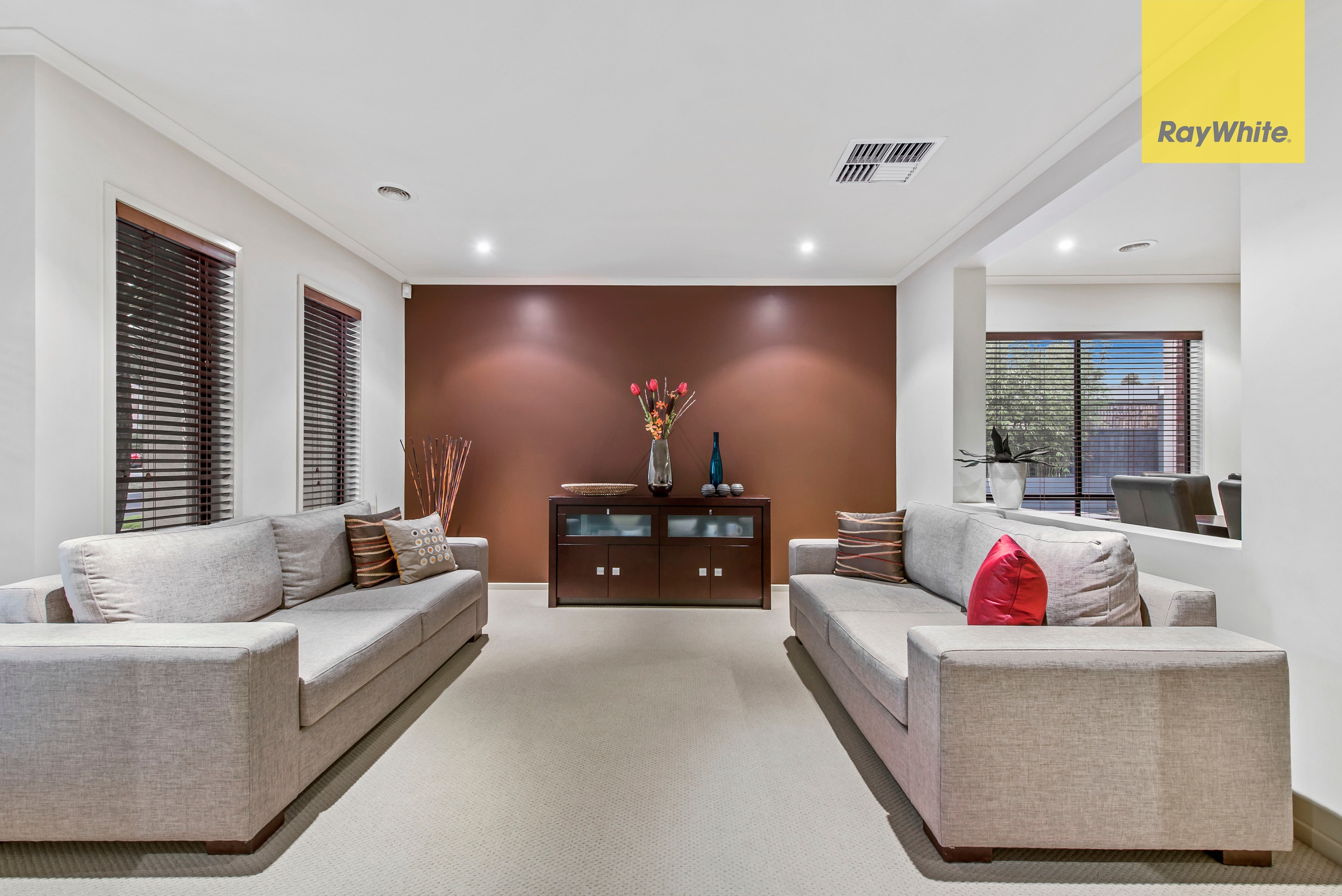 5 Vaucluse Boulevard, Taylors Hill, VIC 3037