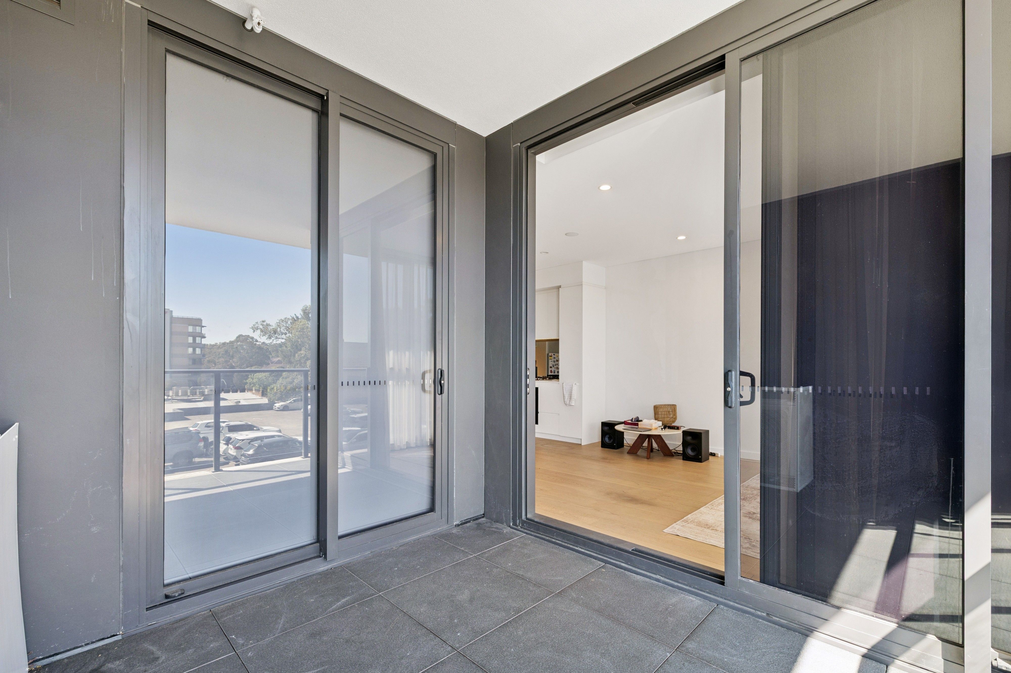 407/25 Meredith Street — photo 7 of 13
