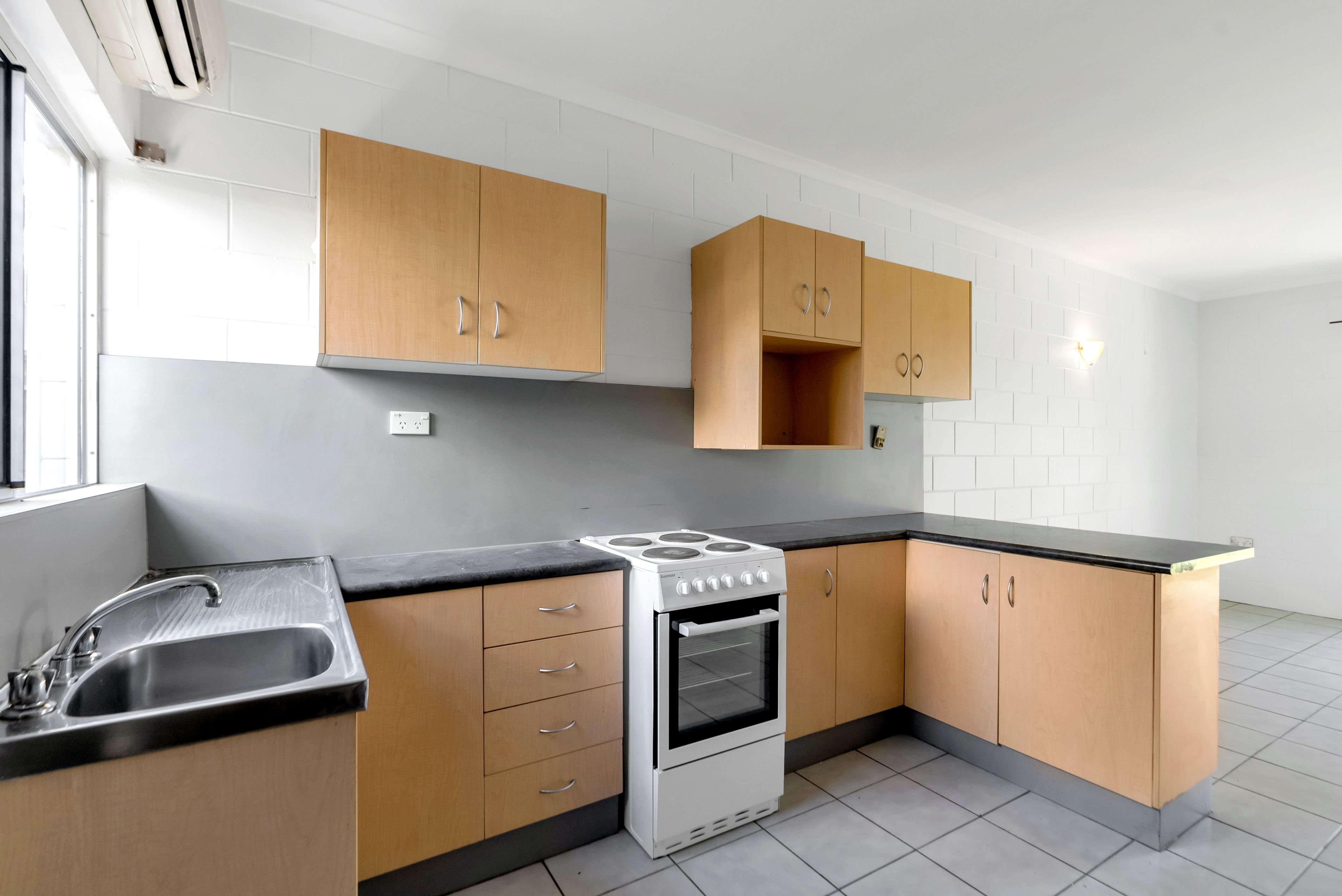 2/10 Mulligan Street, Manoora, QLD 4870