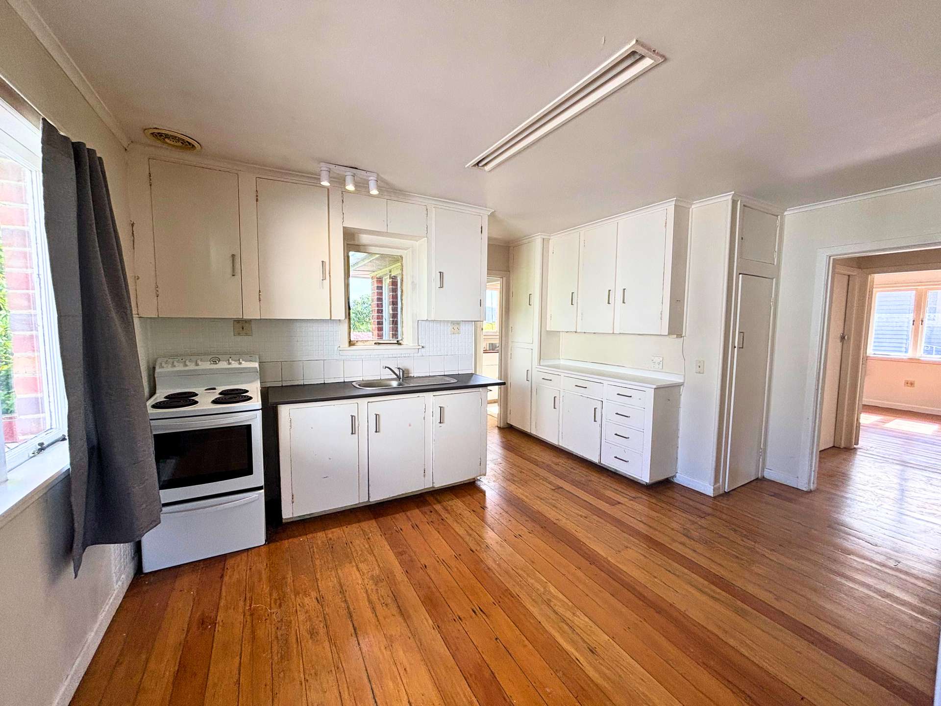 11 Sunnyside Road photo 6
