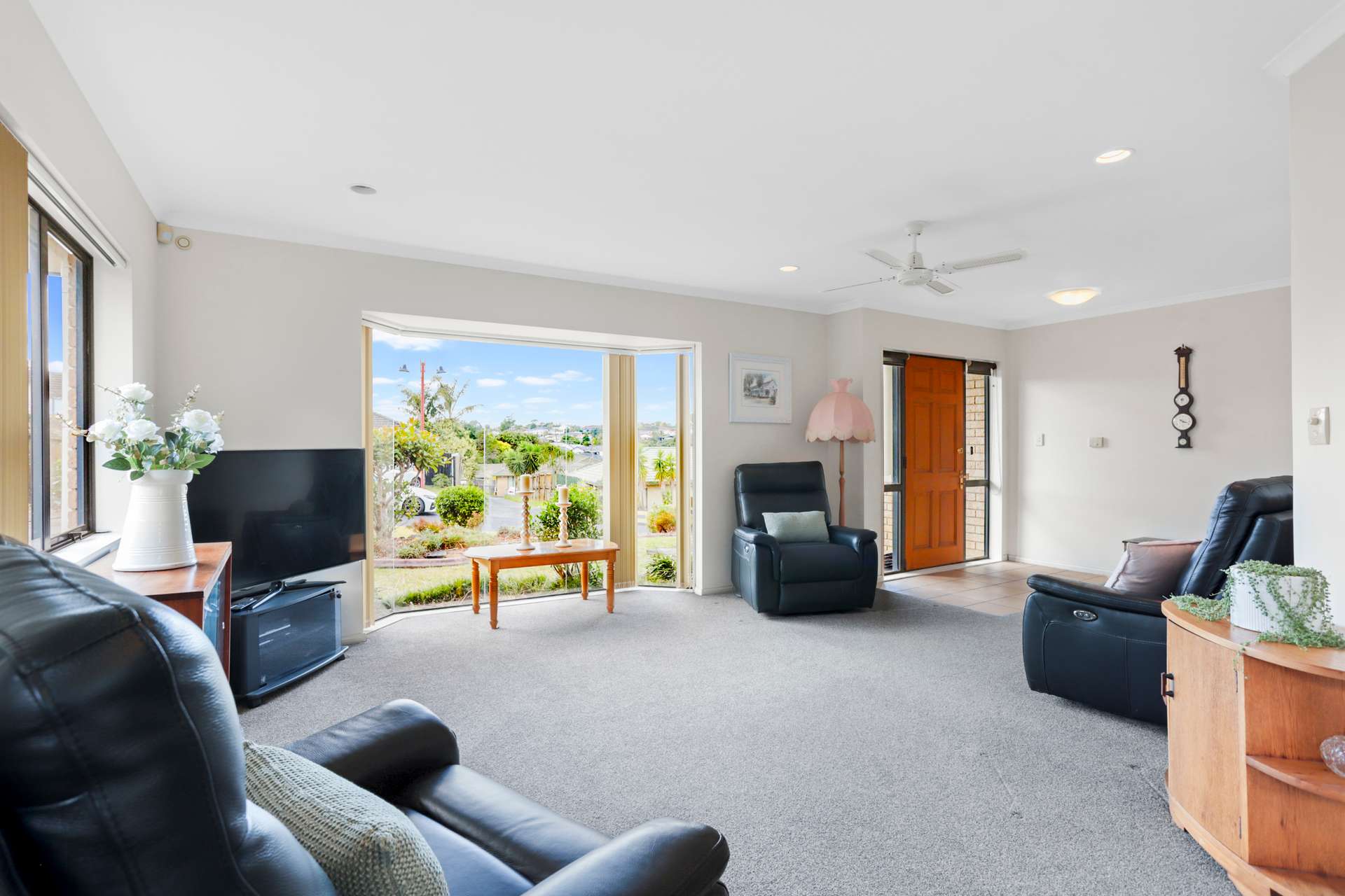 6 Rosebay Rise photo 4