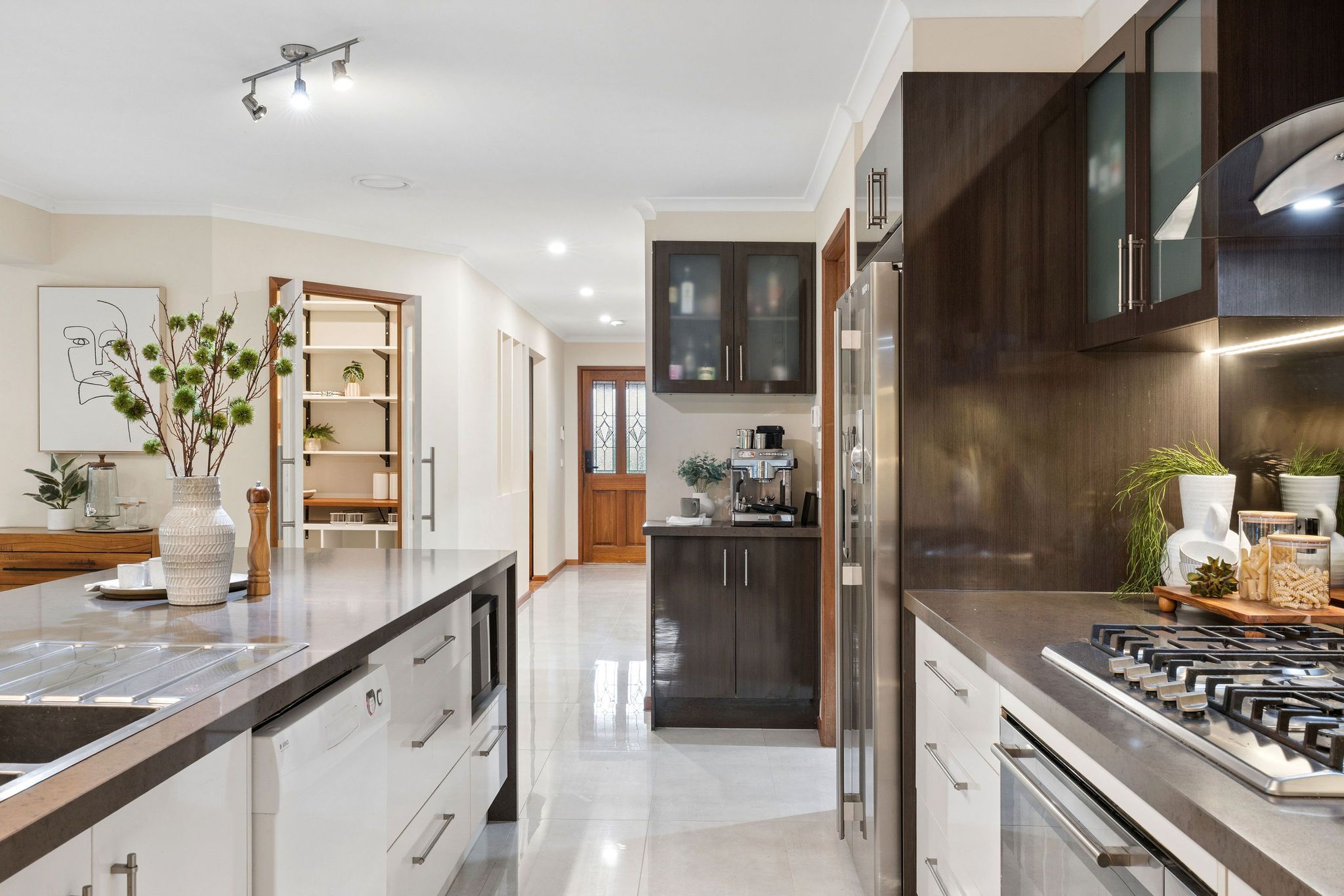 4 Alison Court — photo 6 of 21