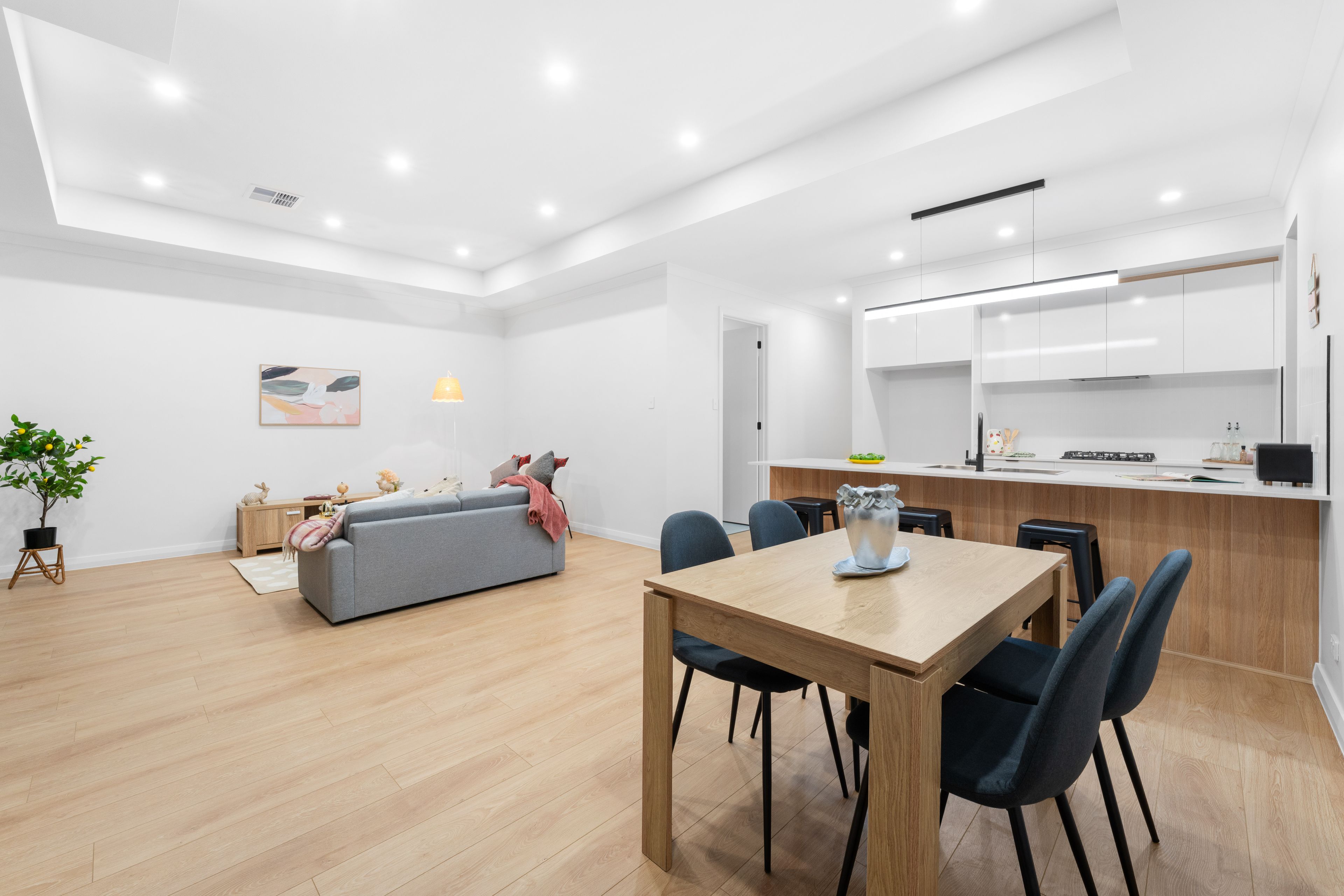 29 Guildford Street — photo 8 of 27