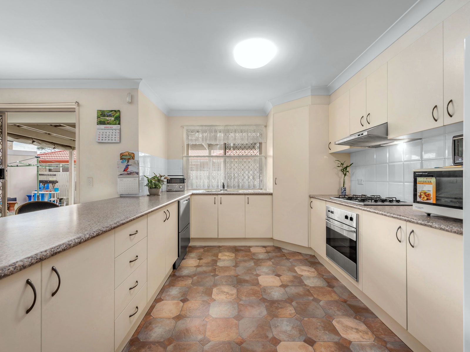 43 Oakmont Avenue, Oxley, QLD 4075