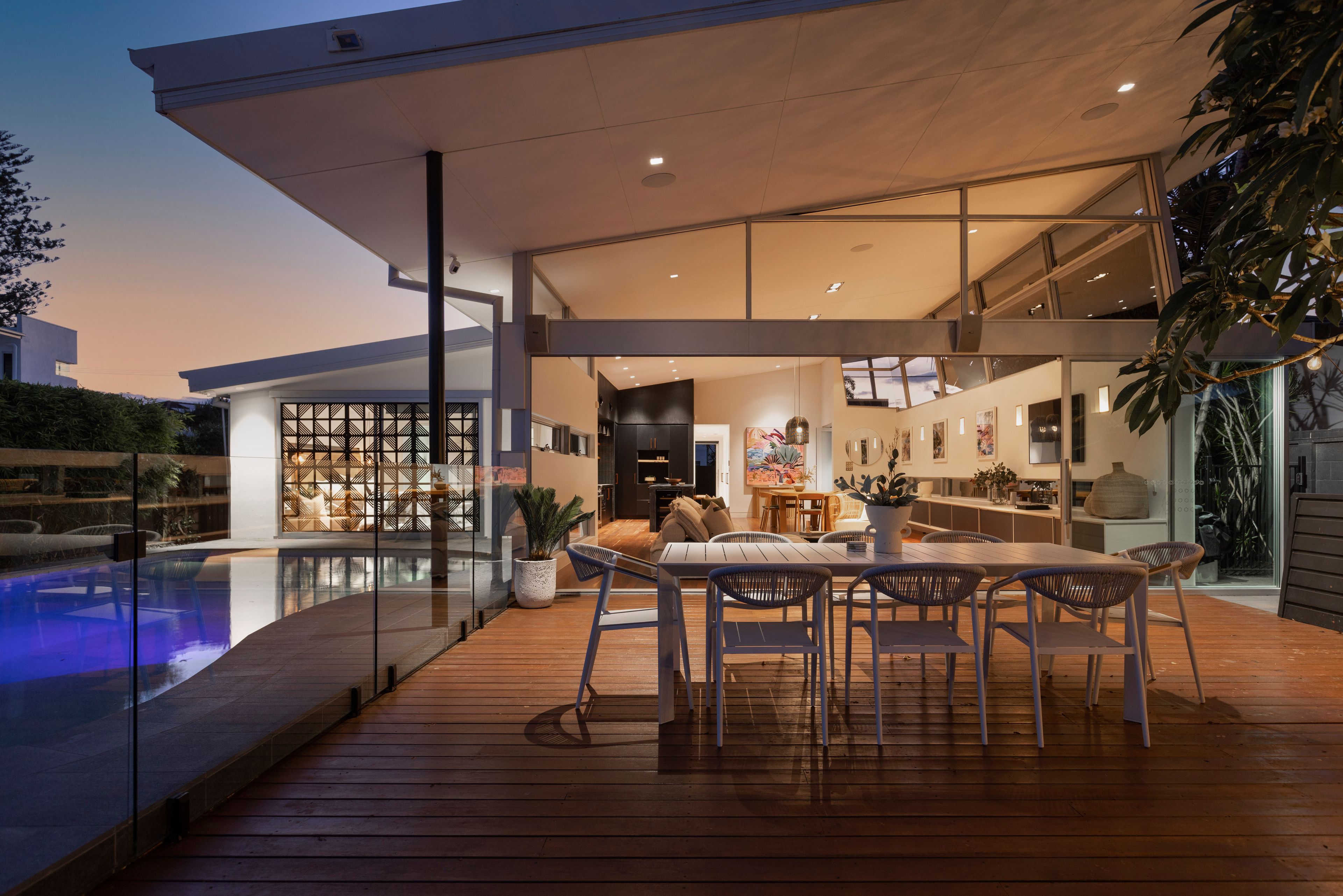 15 The Lido, Isle Of Capri, QLD 4217