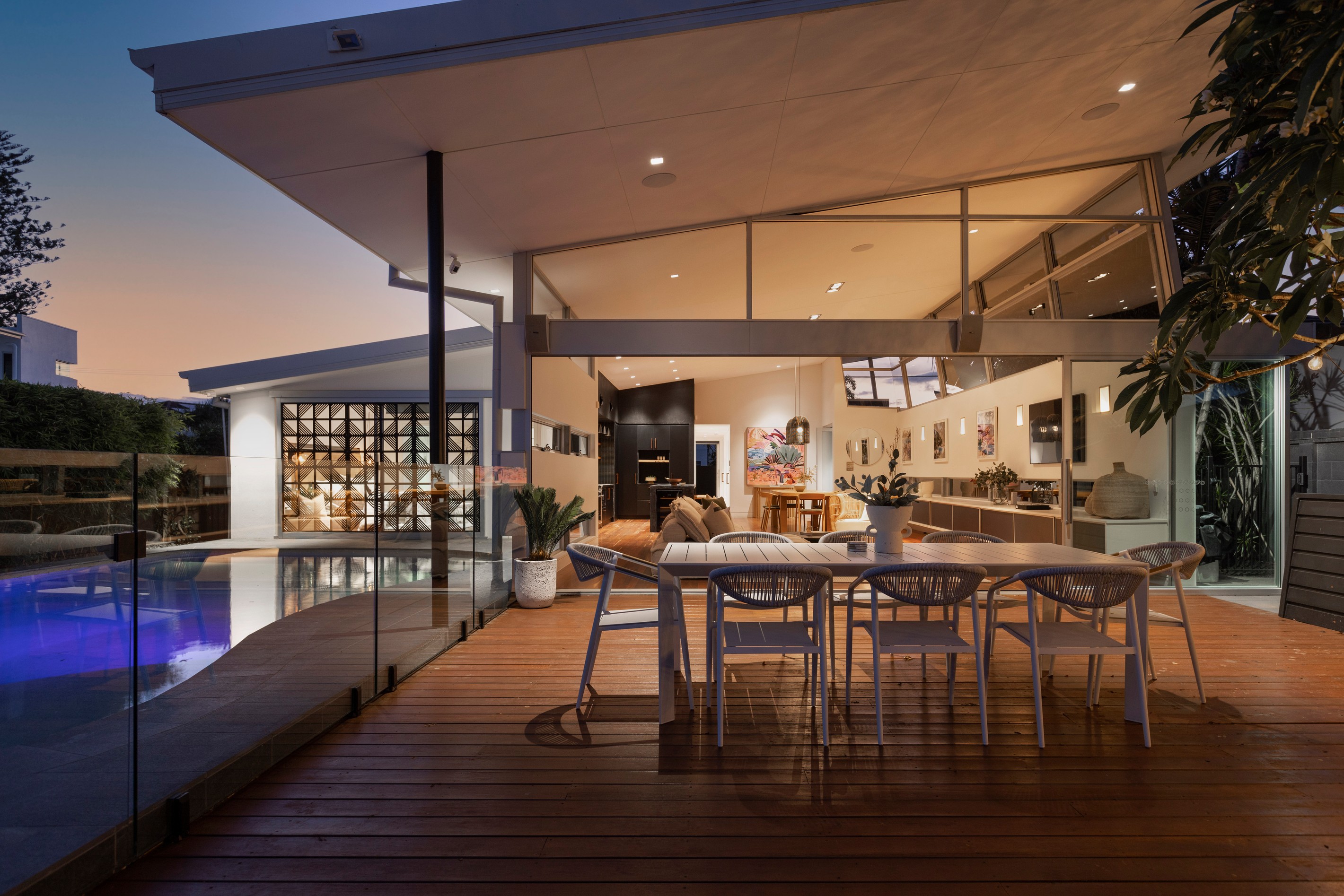 15 The Lido, Isle Of Capri, QLD 4217