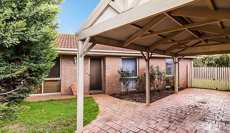 9 Sharne Court, Cranbourne North, VIC 3977