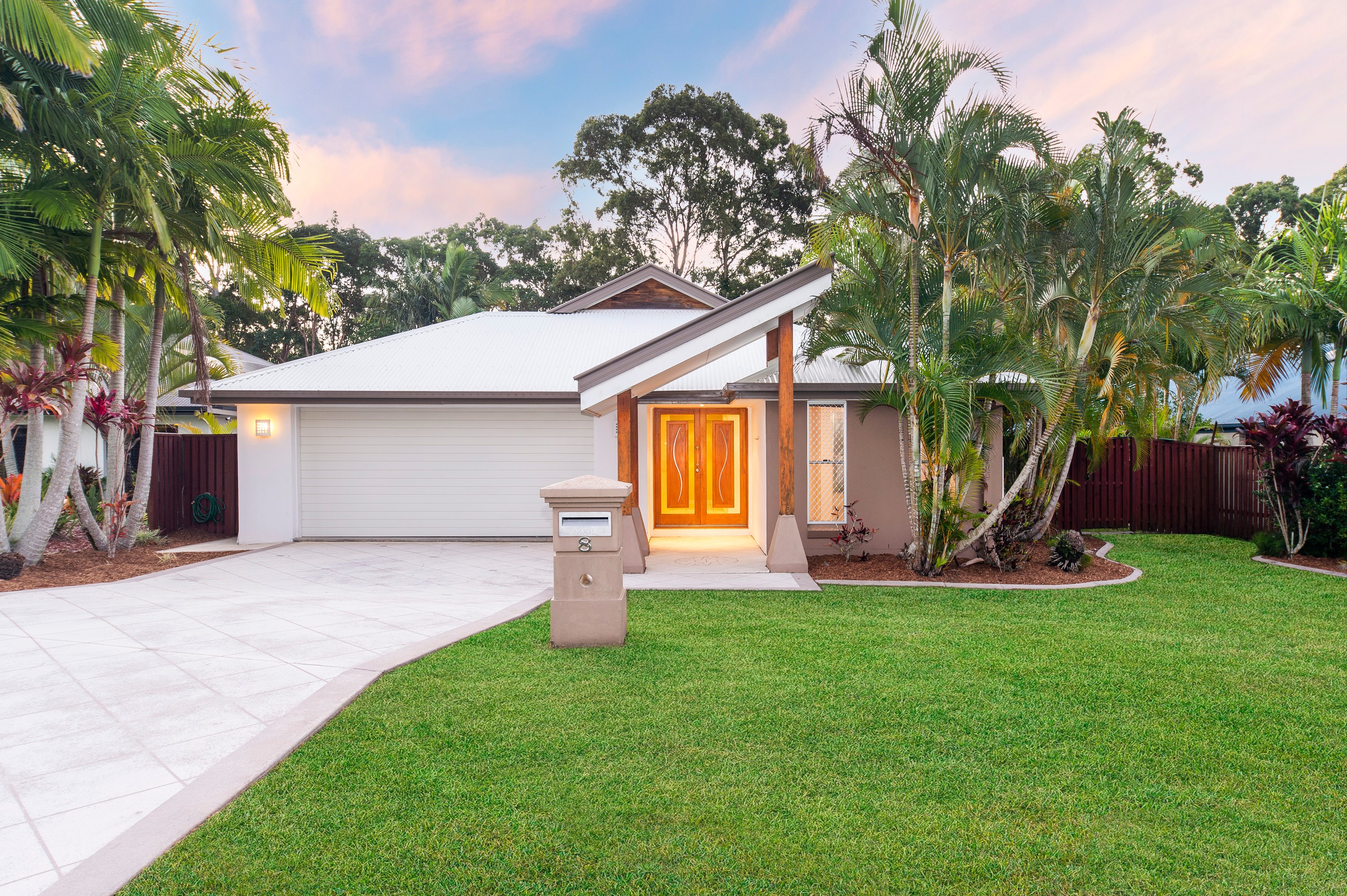 8 Helsal Court, Coomera Waters, QLD 4209