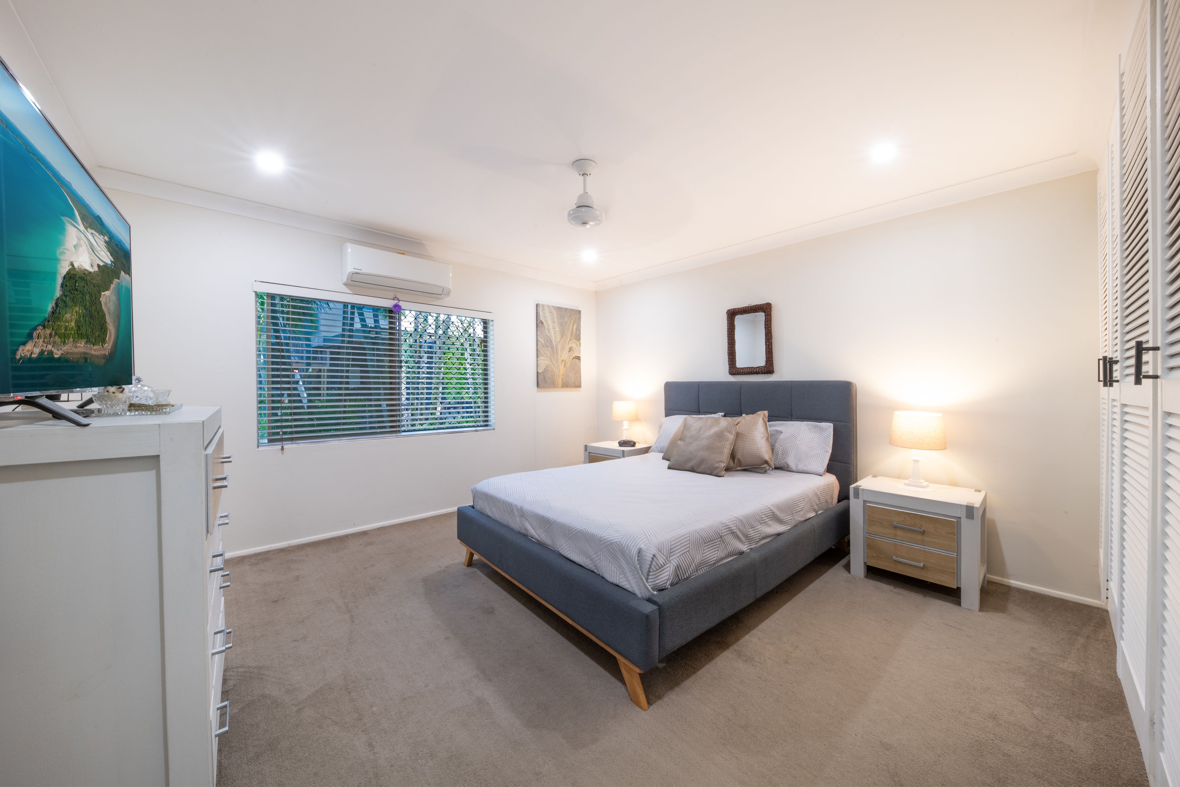 208 Shute Harbour Road — photo 7 of 16