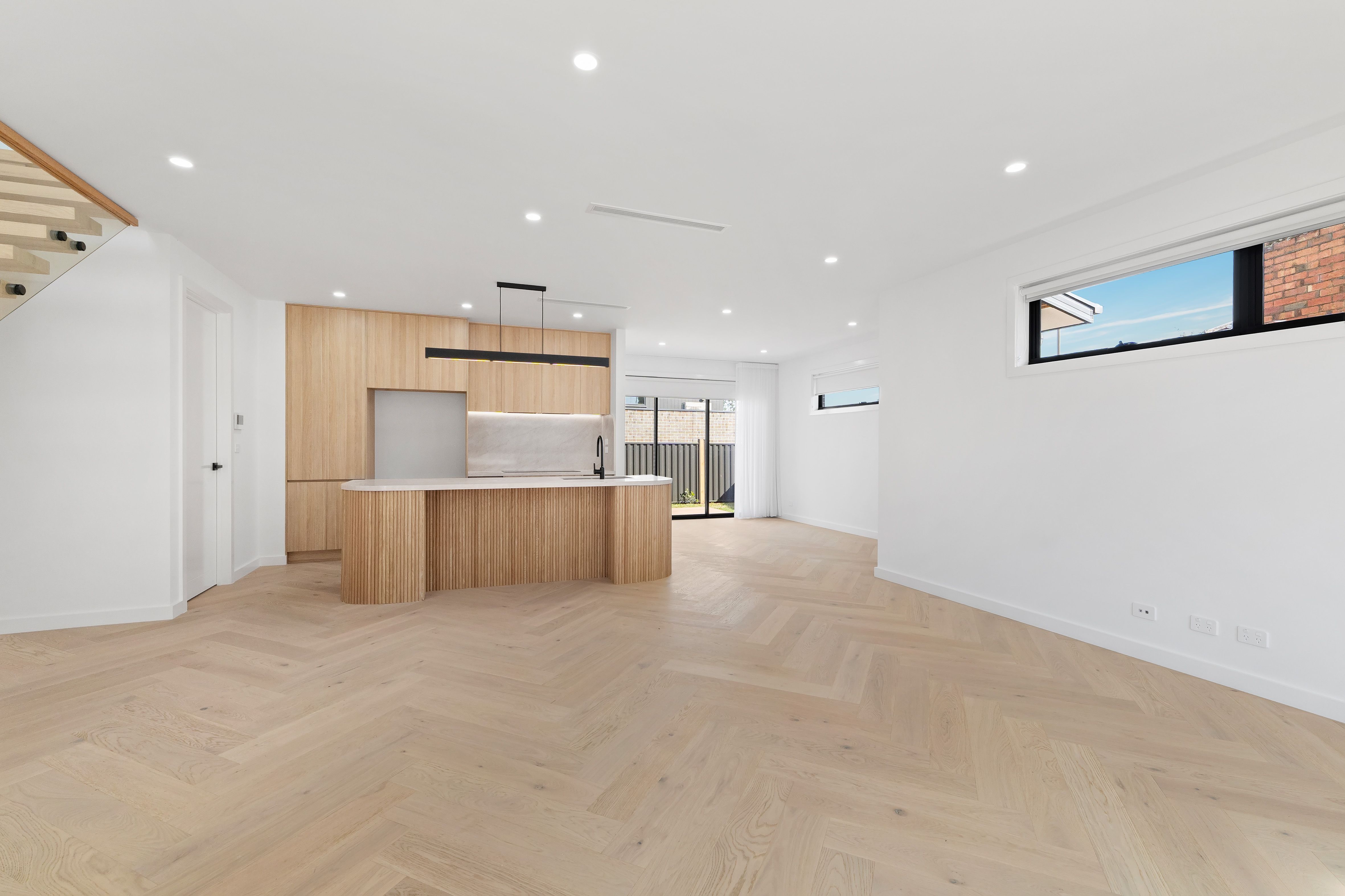 1/3 Munro Street — photo 2 of 8