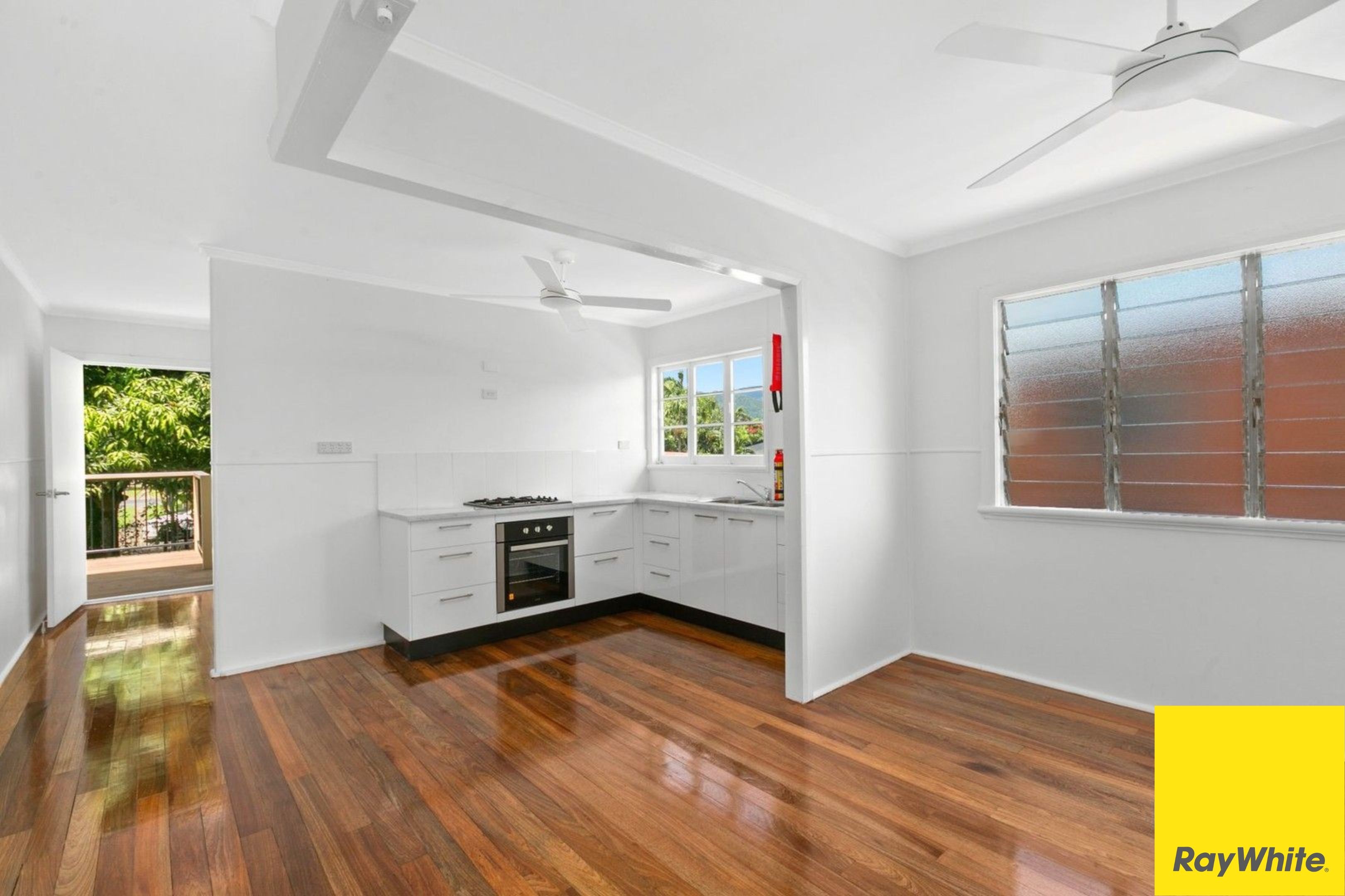 2/235 Aumuller Street, Westcourt, QLD 4870