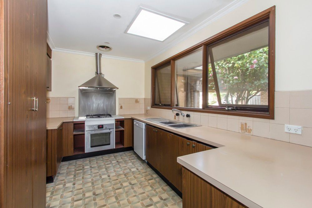 32 Cambden Park Parade, Ferntree Gully, VIC 3156