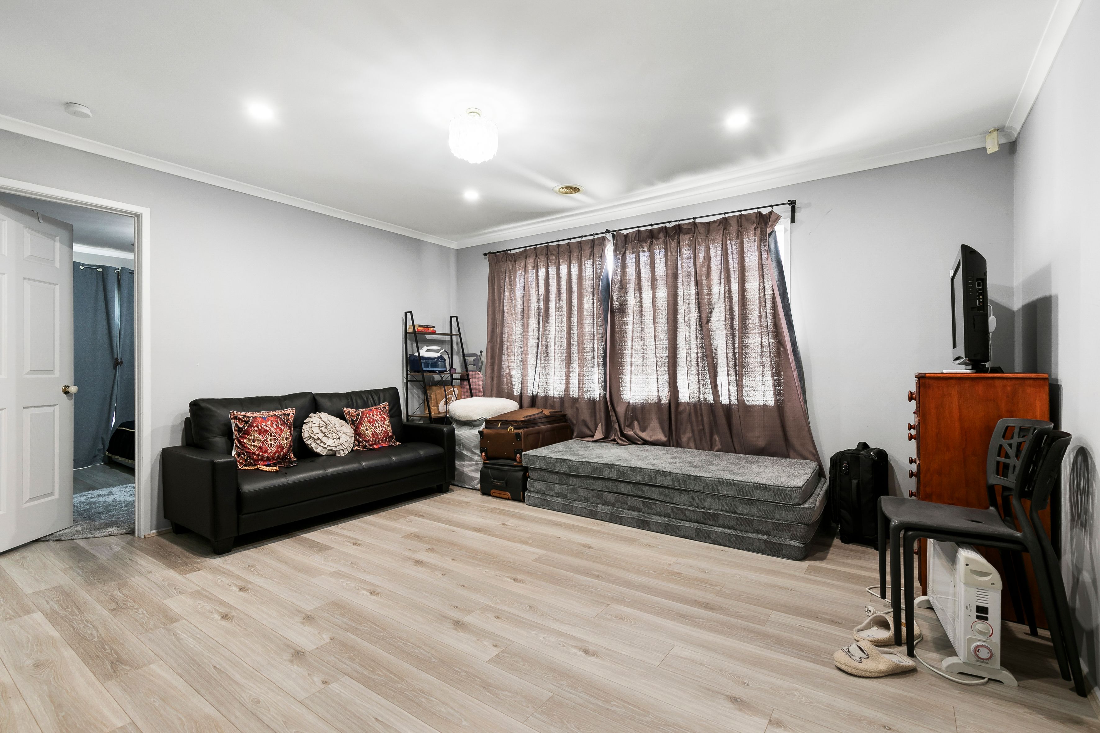 39 Cambridge Crescent — photo 4 of 16