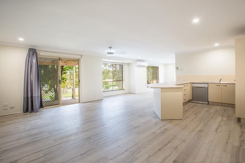 30 INVERNESS Way, Parkwood, QLD 4214