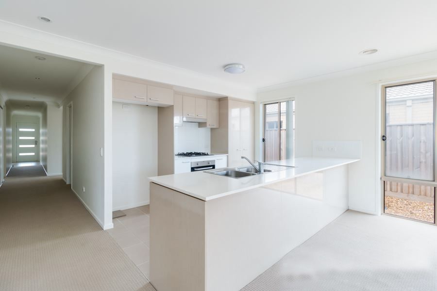 7 Bremer Street, Clyde North, VIC 3978