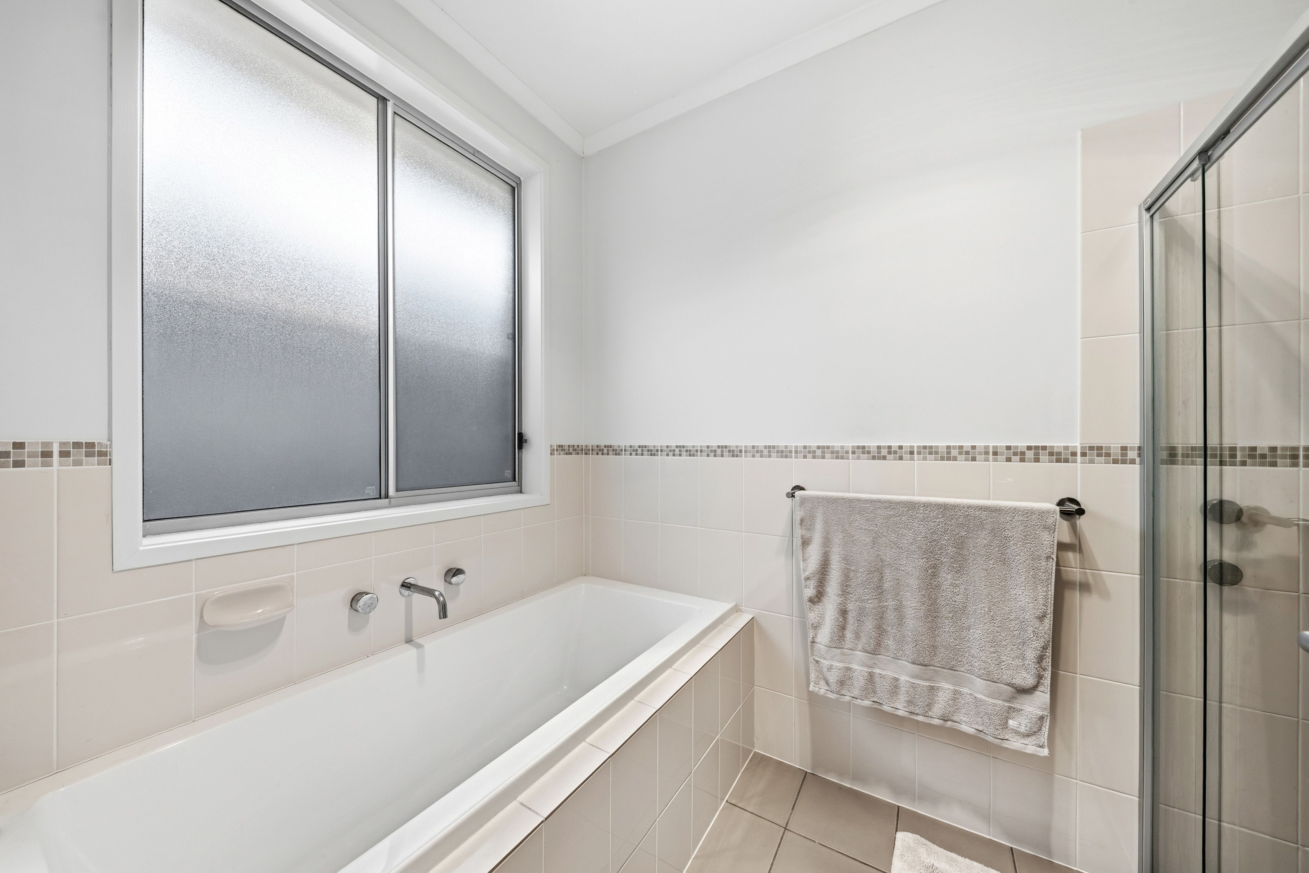 20 Warner Avenue — photo 14 of 18