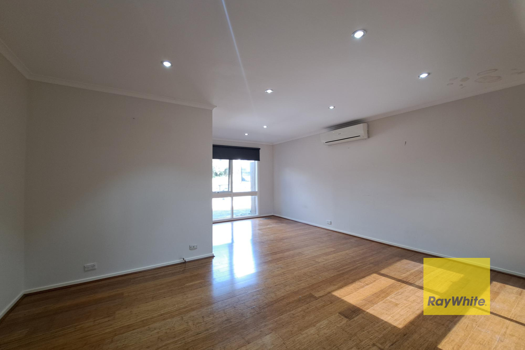 2 Fitzroy Court, Endeavour Hills, VIC 3802