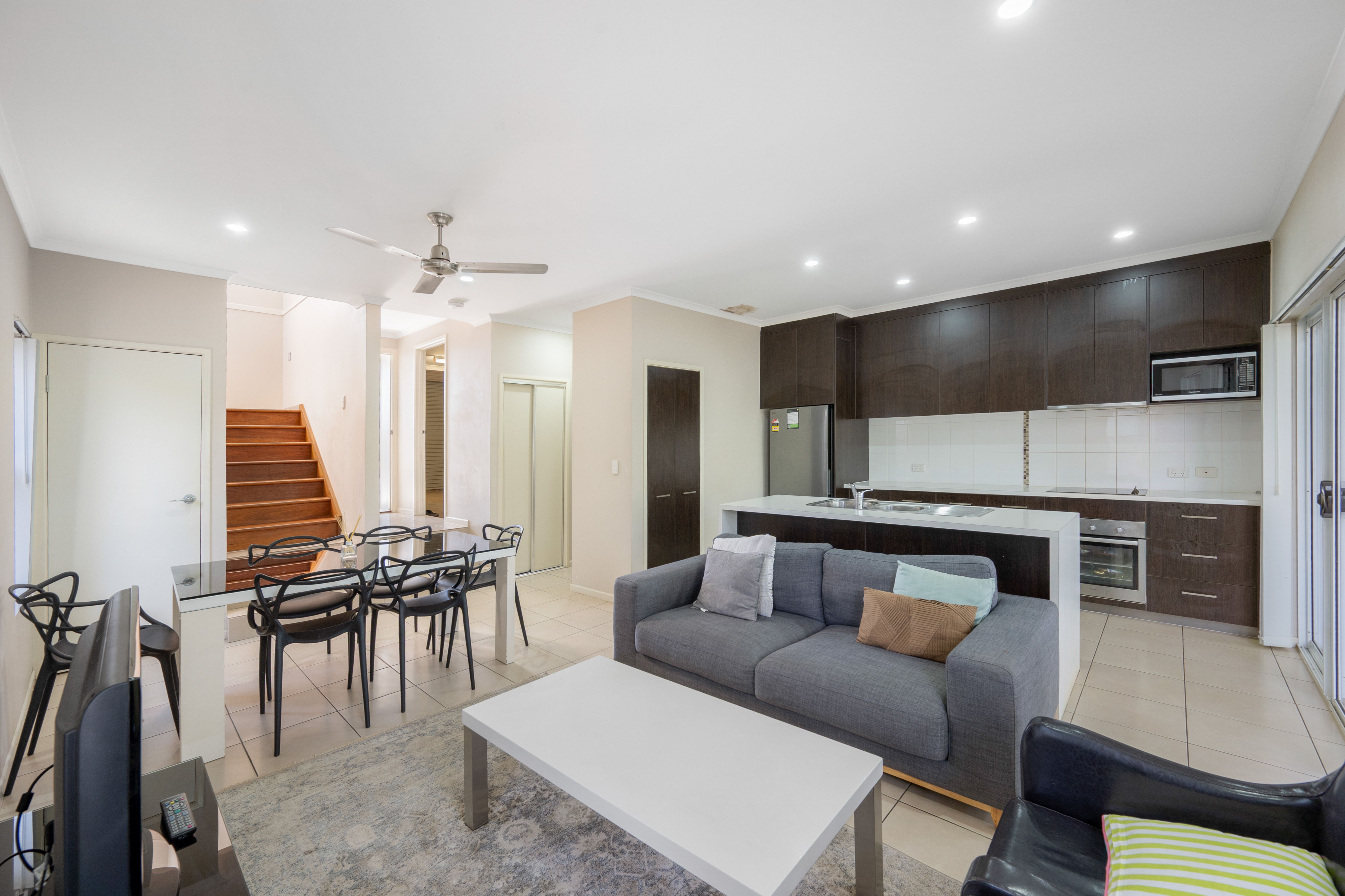 4/9 Cockatoo Drive — photo 7 of 17