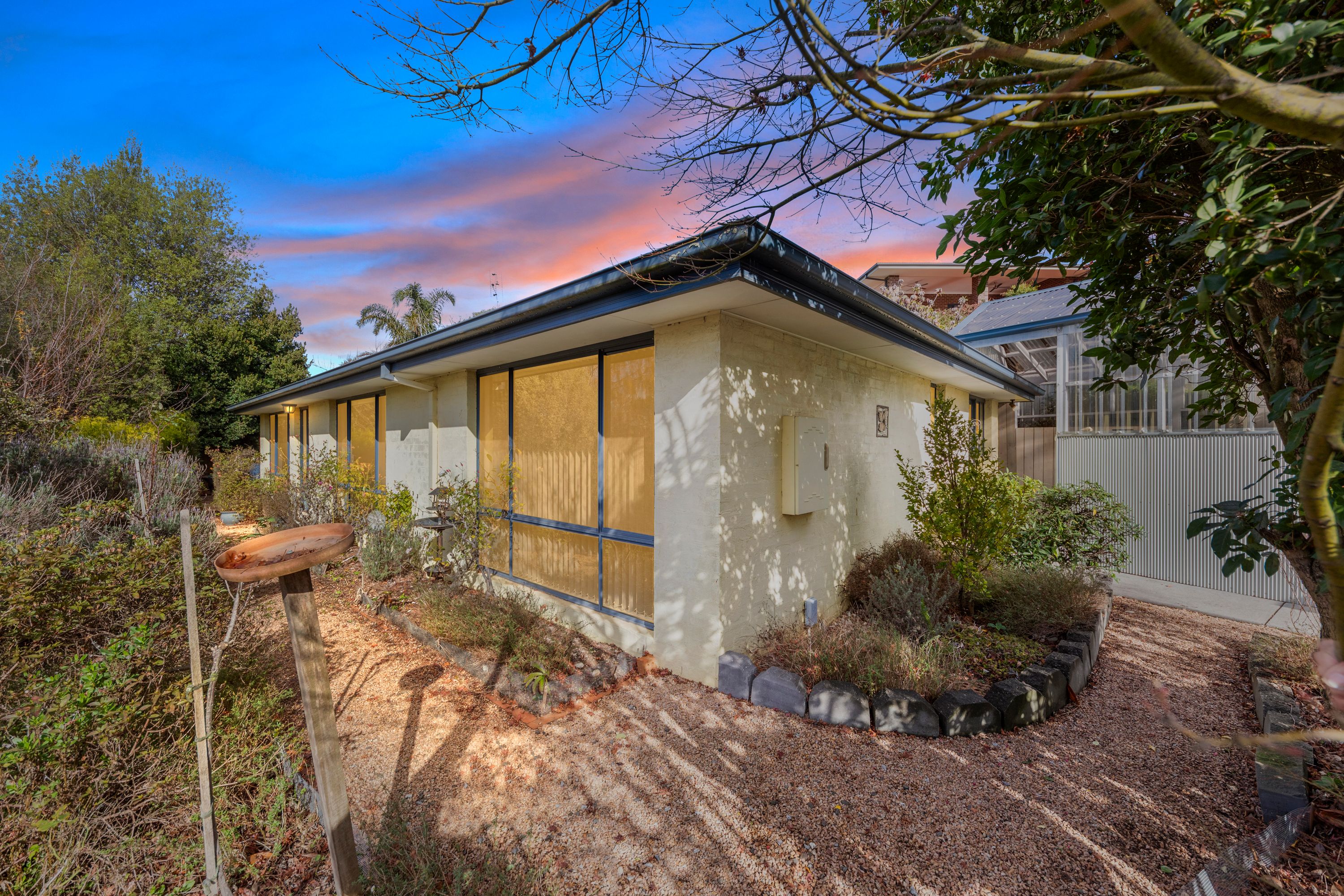 16 Hayes Drive, Warragul VIC 3820
