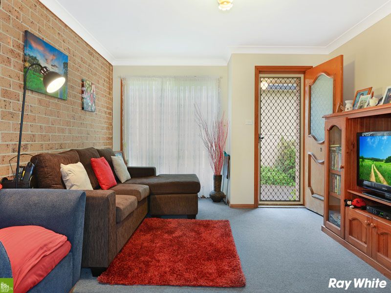 2/65 Griffiths Street, Oak Flats, NSW 2529