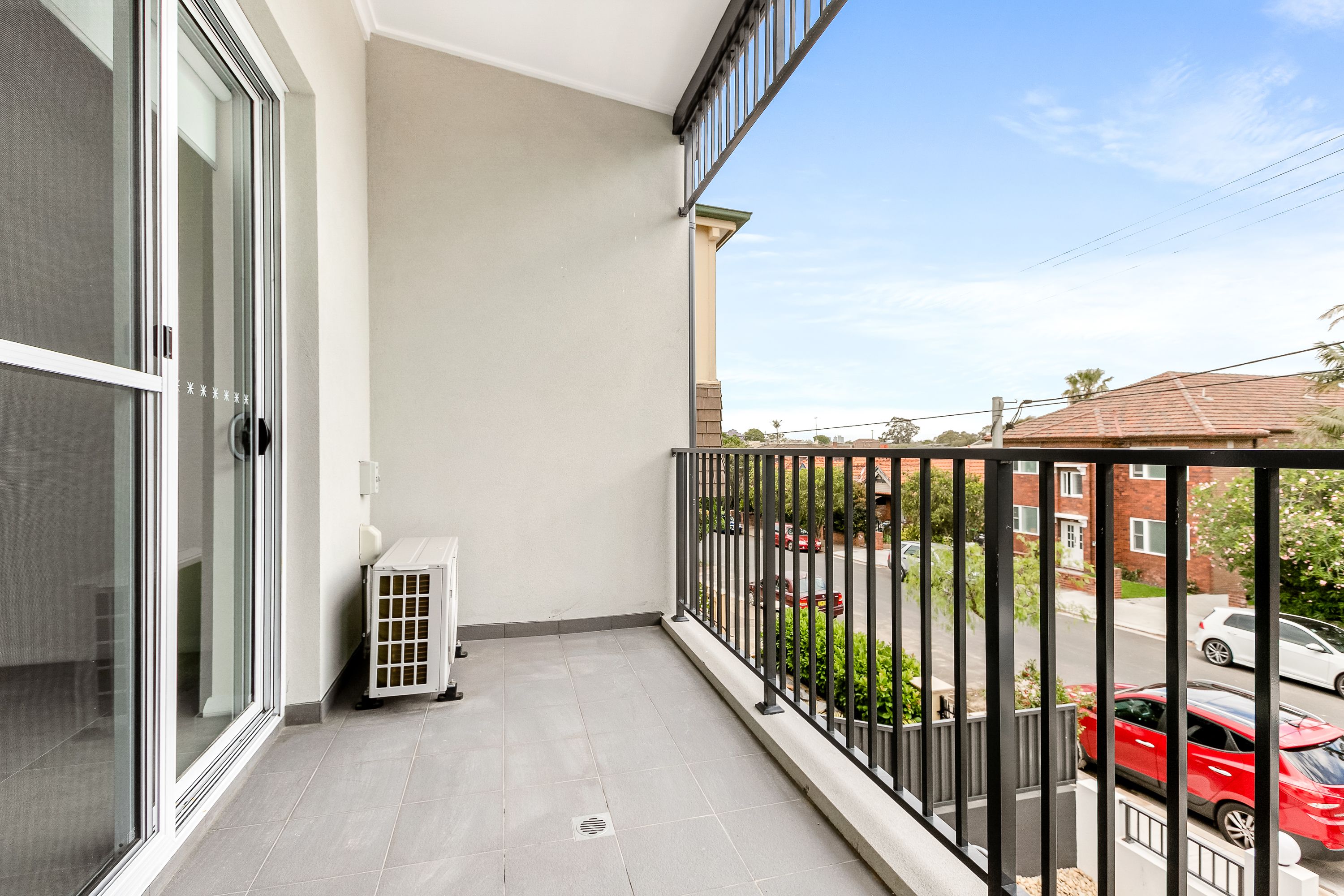 Unit/11a Moonbie Street — photo 7 of 10