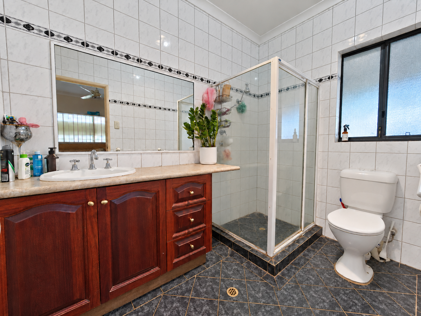 37 Shallcross Street — photo 10 of 30