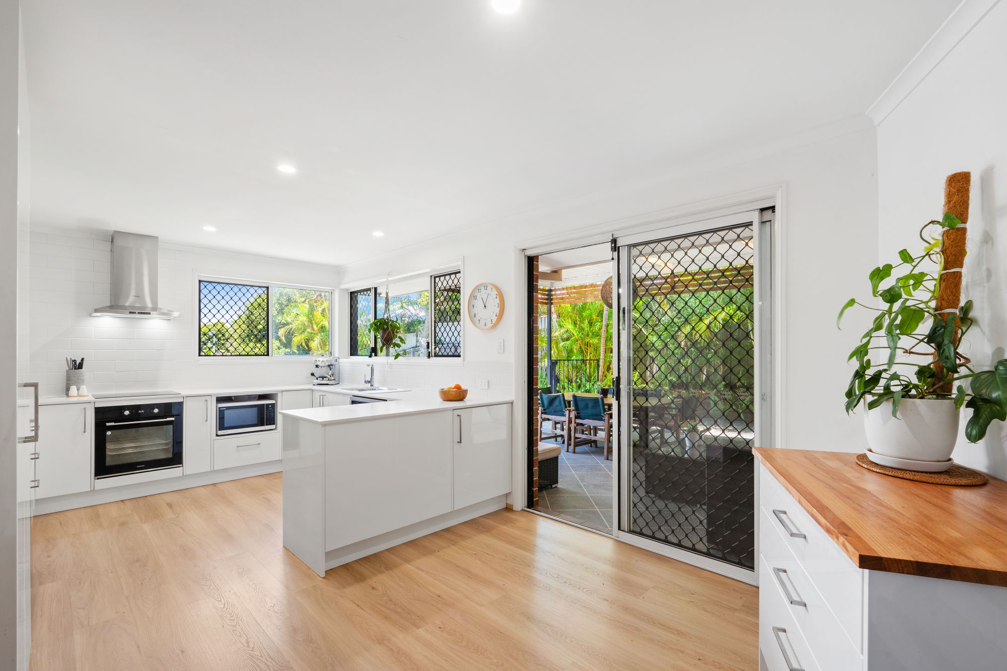 38 Beaconsfield Drive — photo 4 of 30