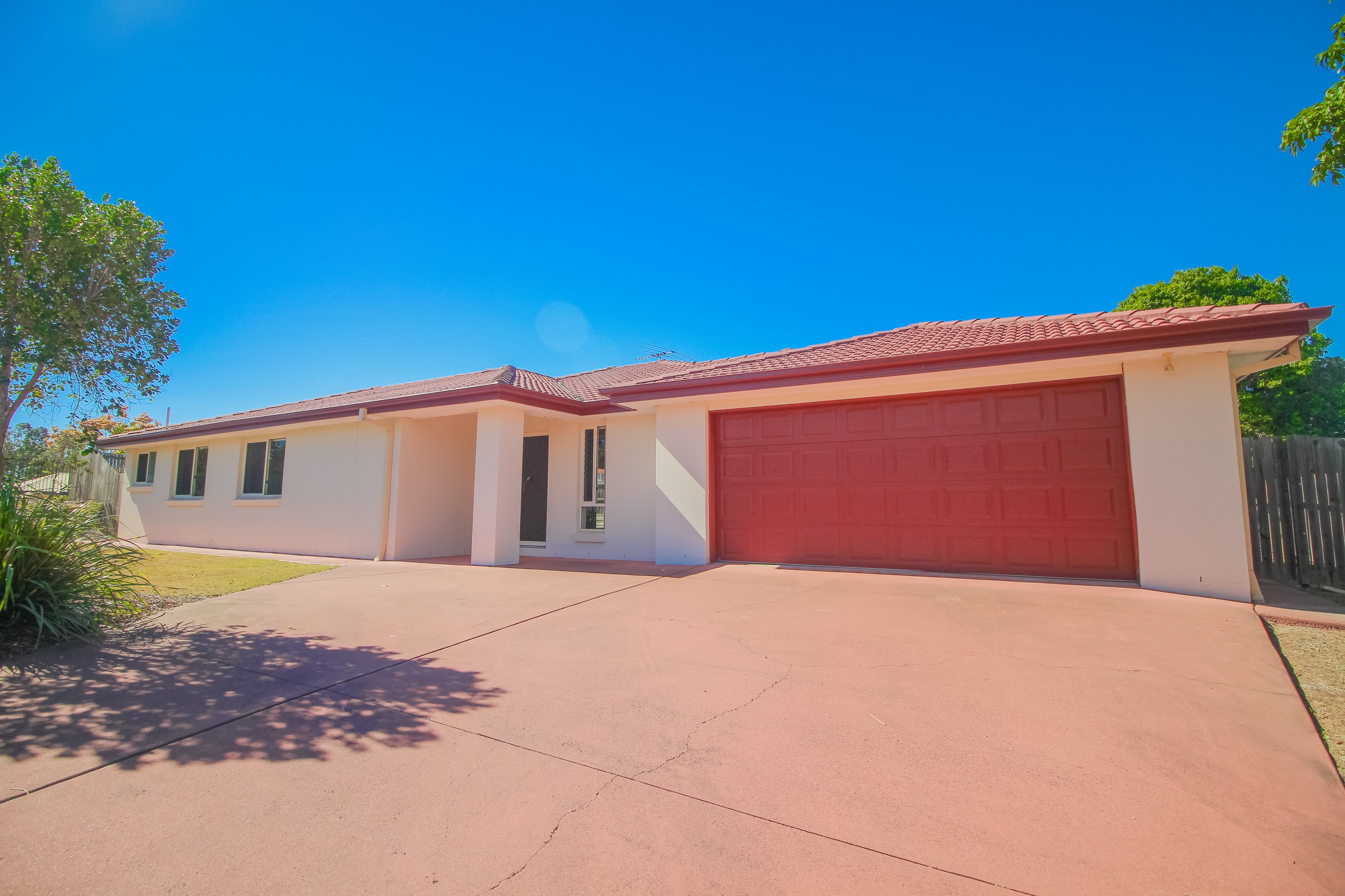 Flinders View, QLD 4305