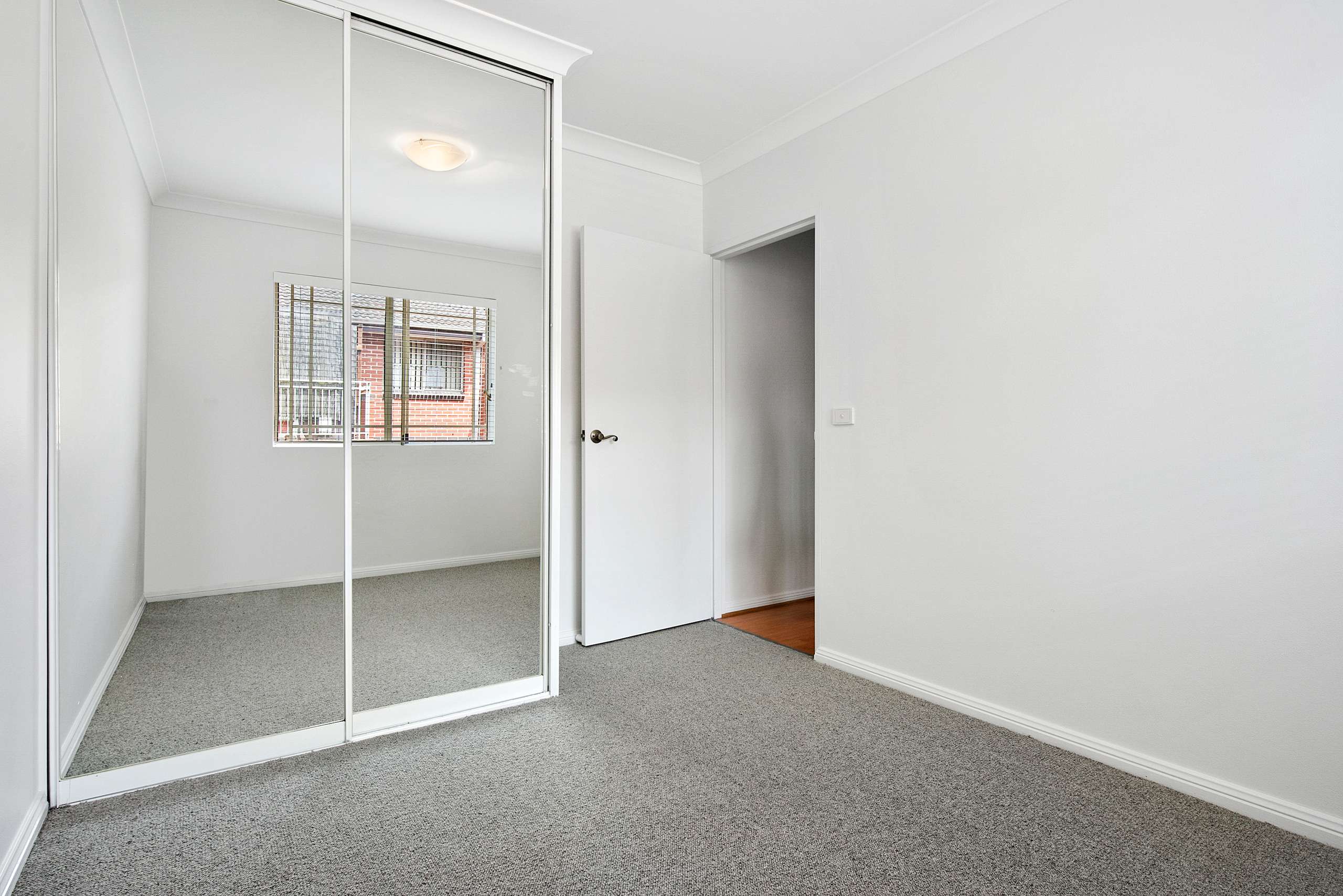 10 2 4 May Street Hornsby Nsw 2077 Leased Unit Ray