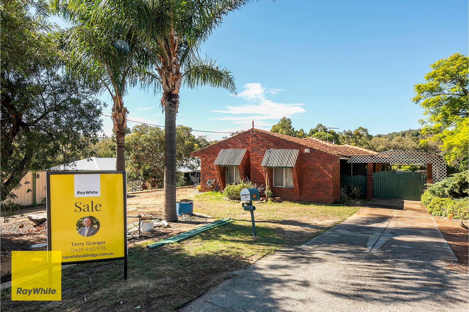 16 Booralie Way, Maida Vale WA 6057