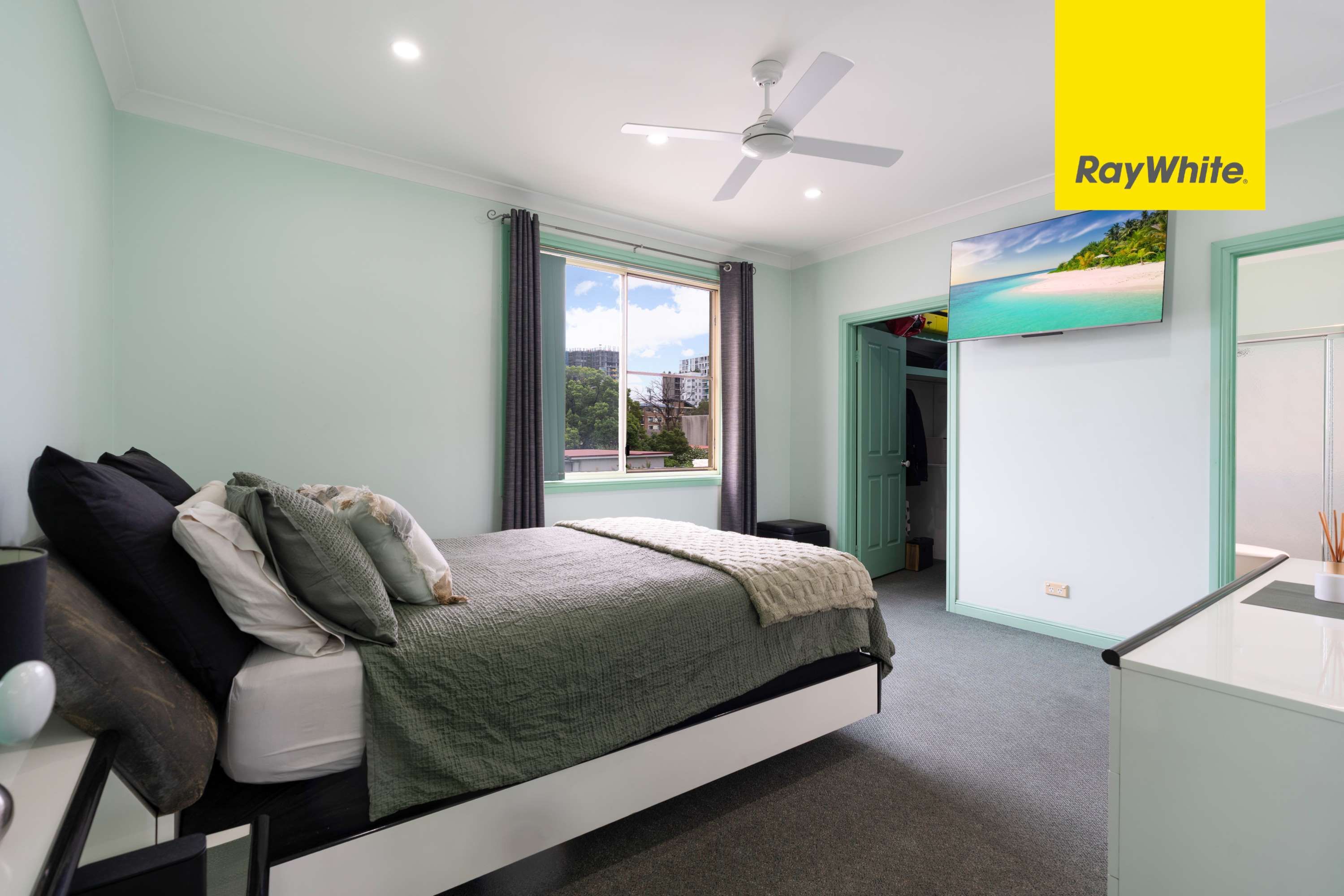 16 Henry Street — photo 10 of 30