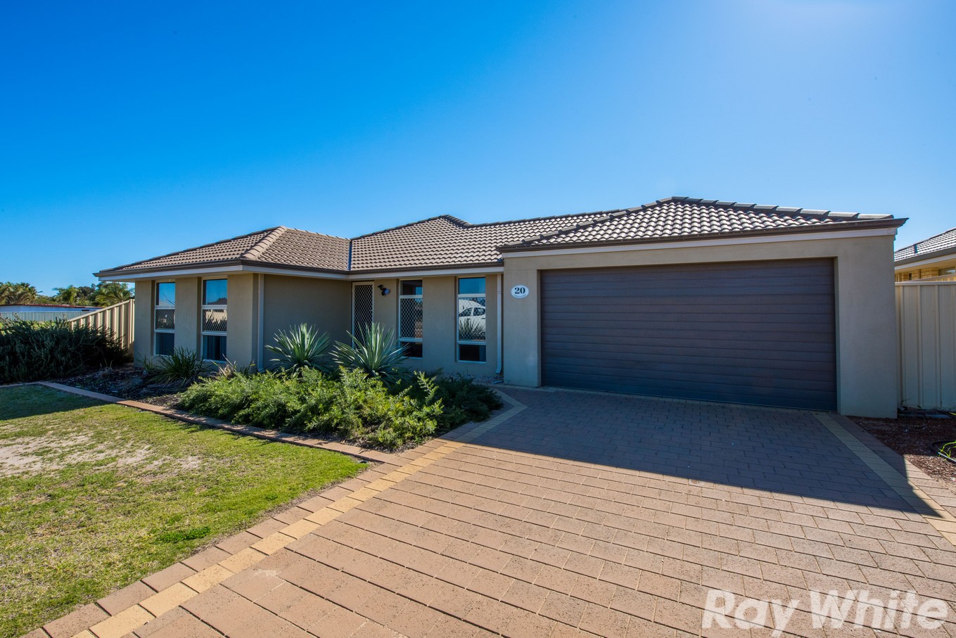 20 Yarraman Road, Waggrakine, WA 6530