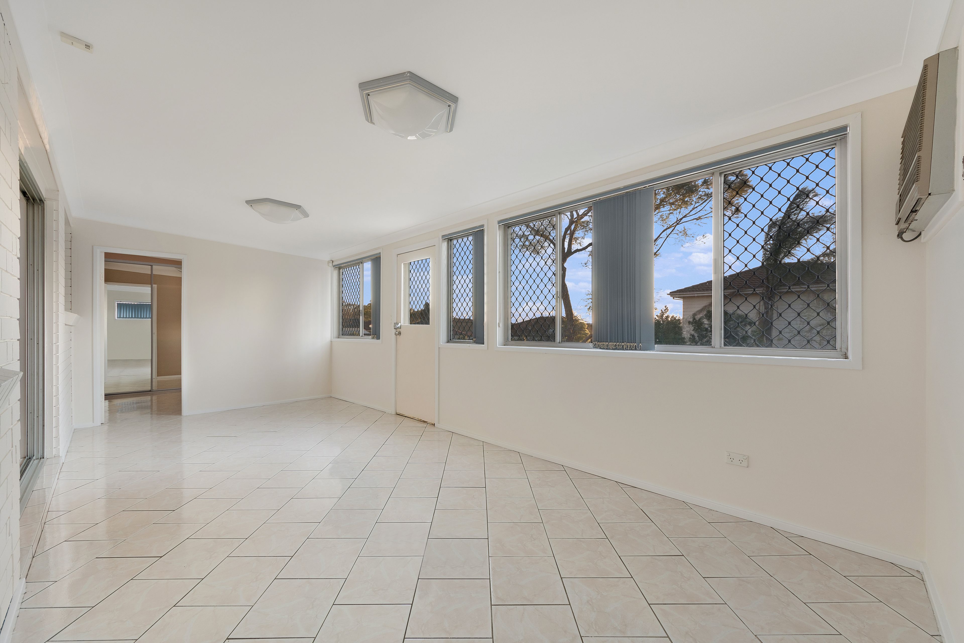 51 Townson Avenue, Leumeah, NSW 2560