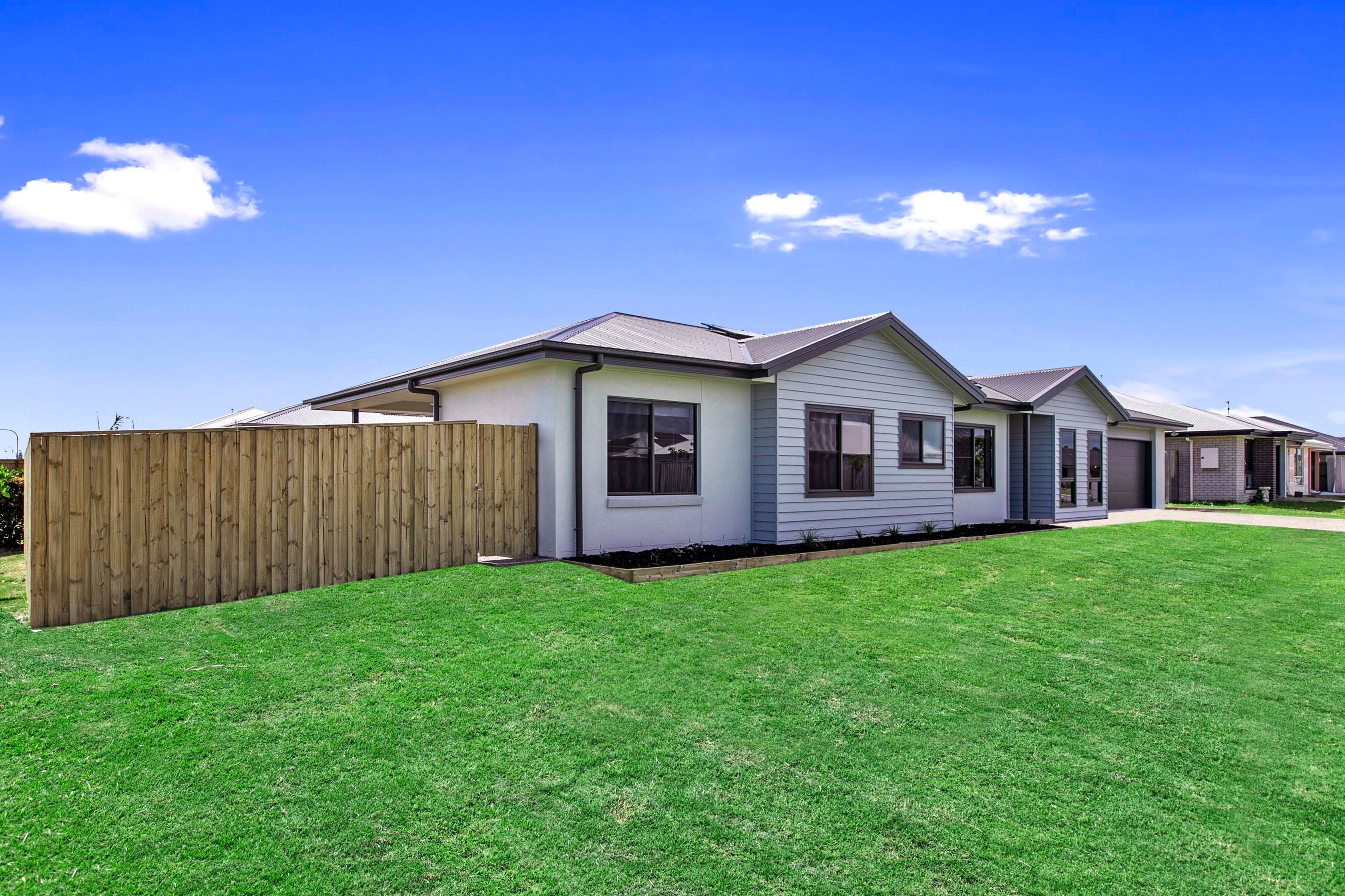 2 Woodswallow Avenue, Point Vernon, QLD 4655