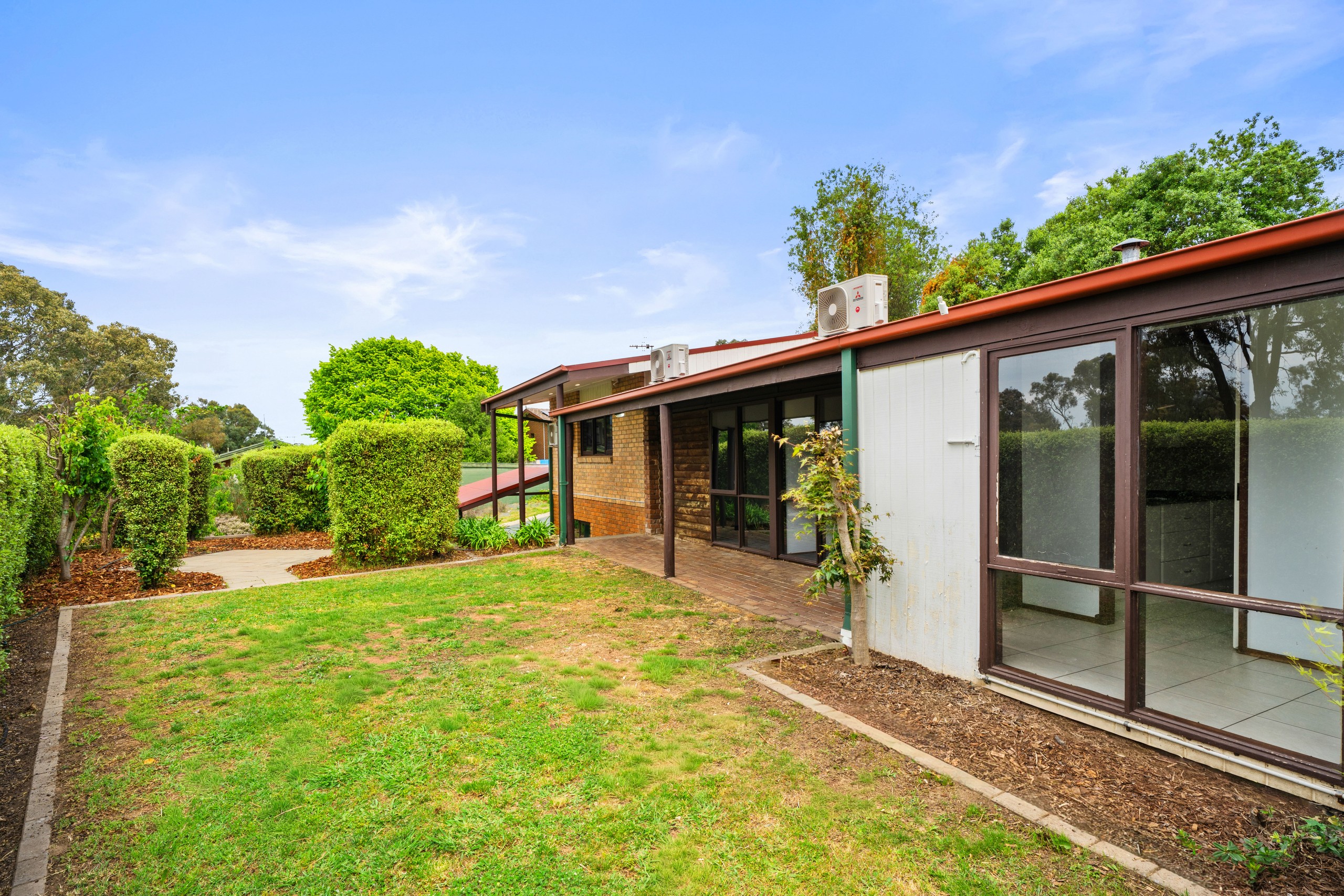 2 Hooke Place, Charnwood, ACT 2615