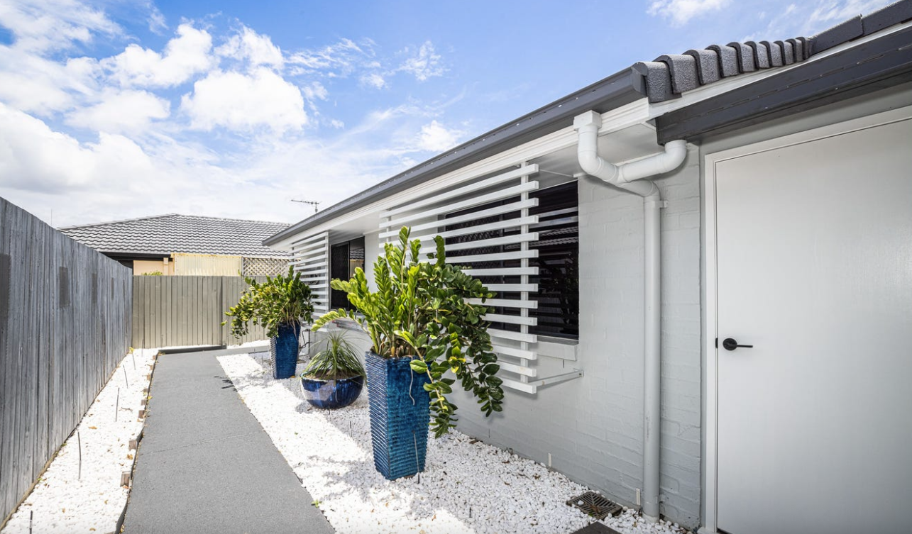 3 Seafarer Court, Sandstone Point, QLD 4511