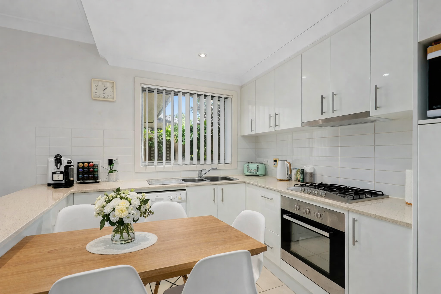 3/47-49 Murray Street — photo 4 of 9