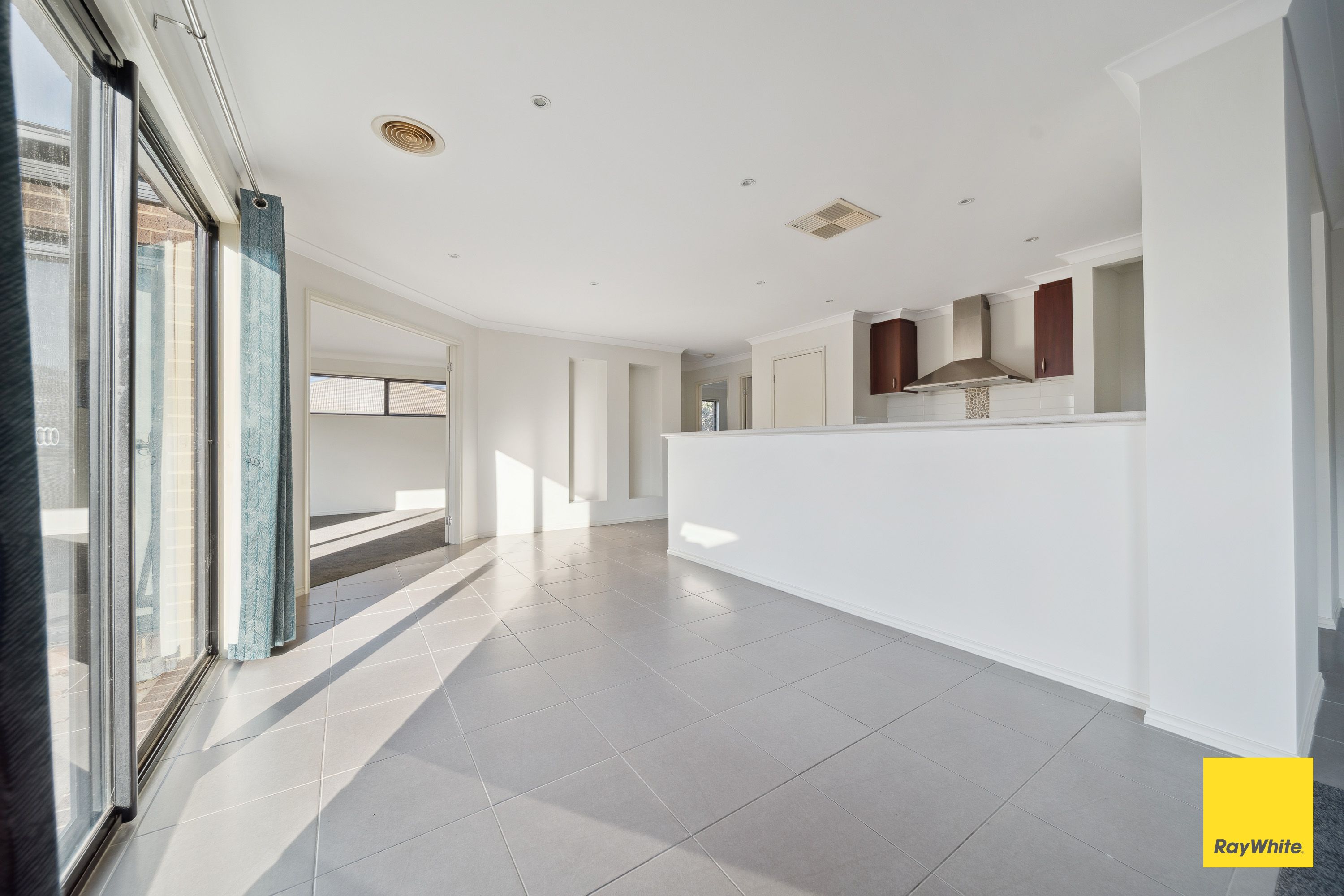 3 Acacia Park Drive — photo 5 of 17