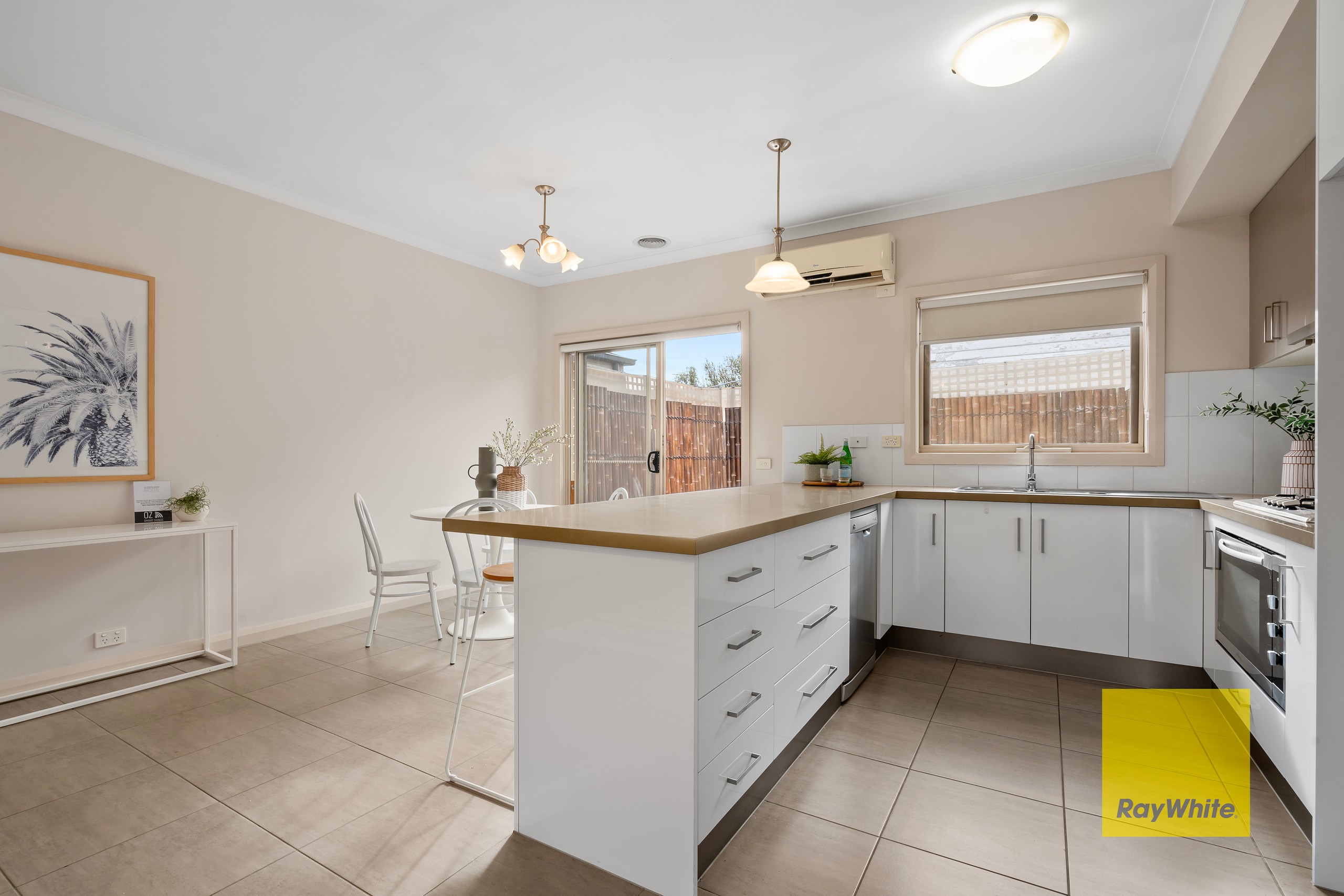 1/19 Bromley Street, Thomson, VIC 3219