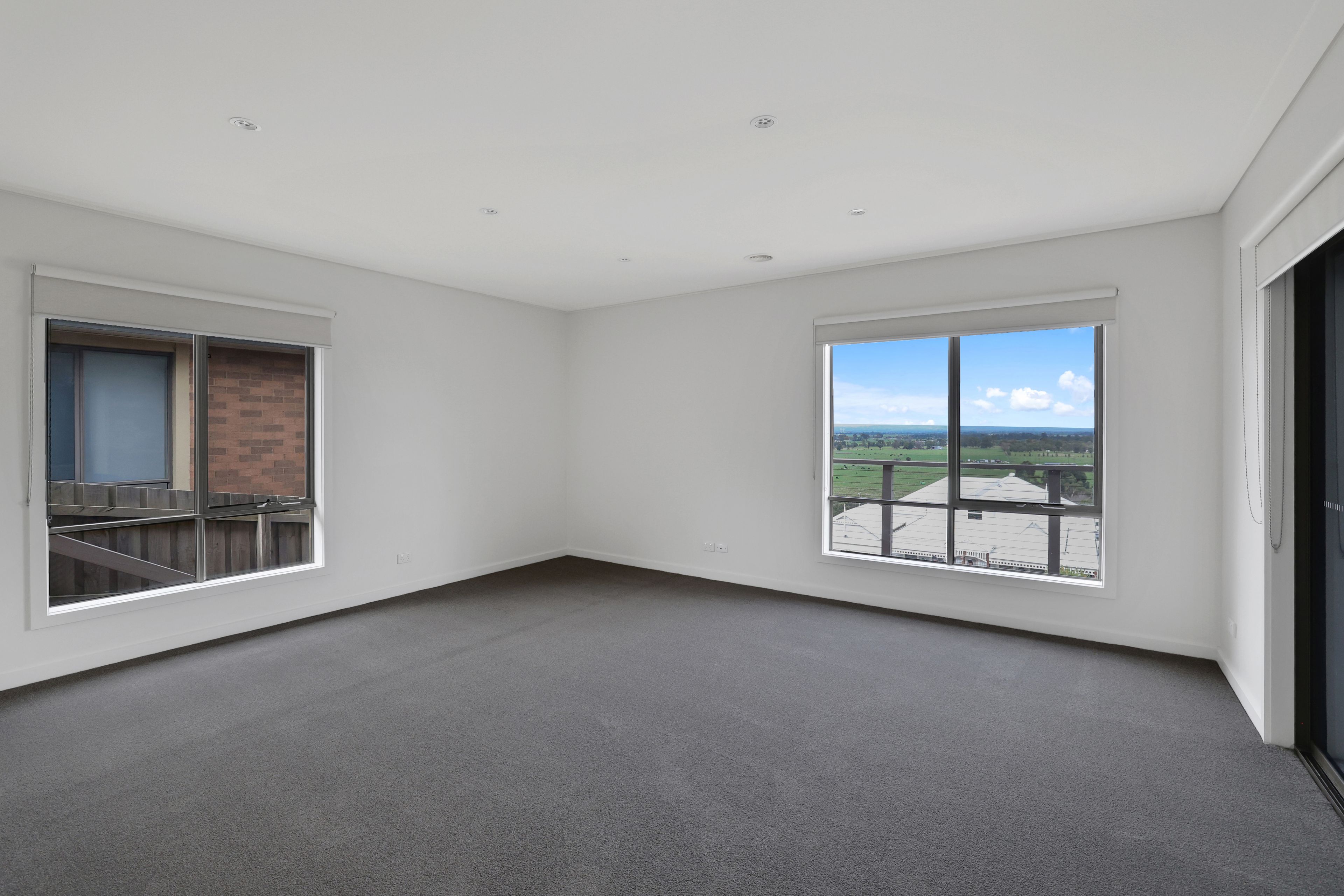 18/22 Abeckett Road — photo 4 of 17