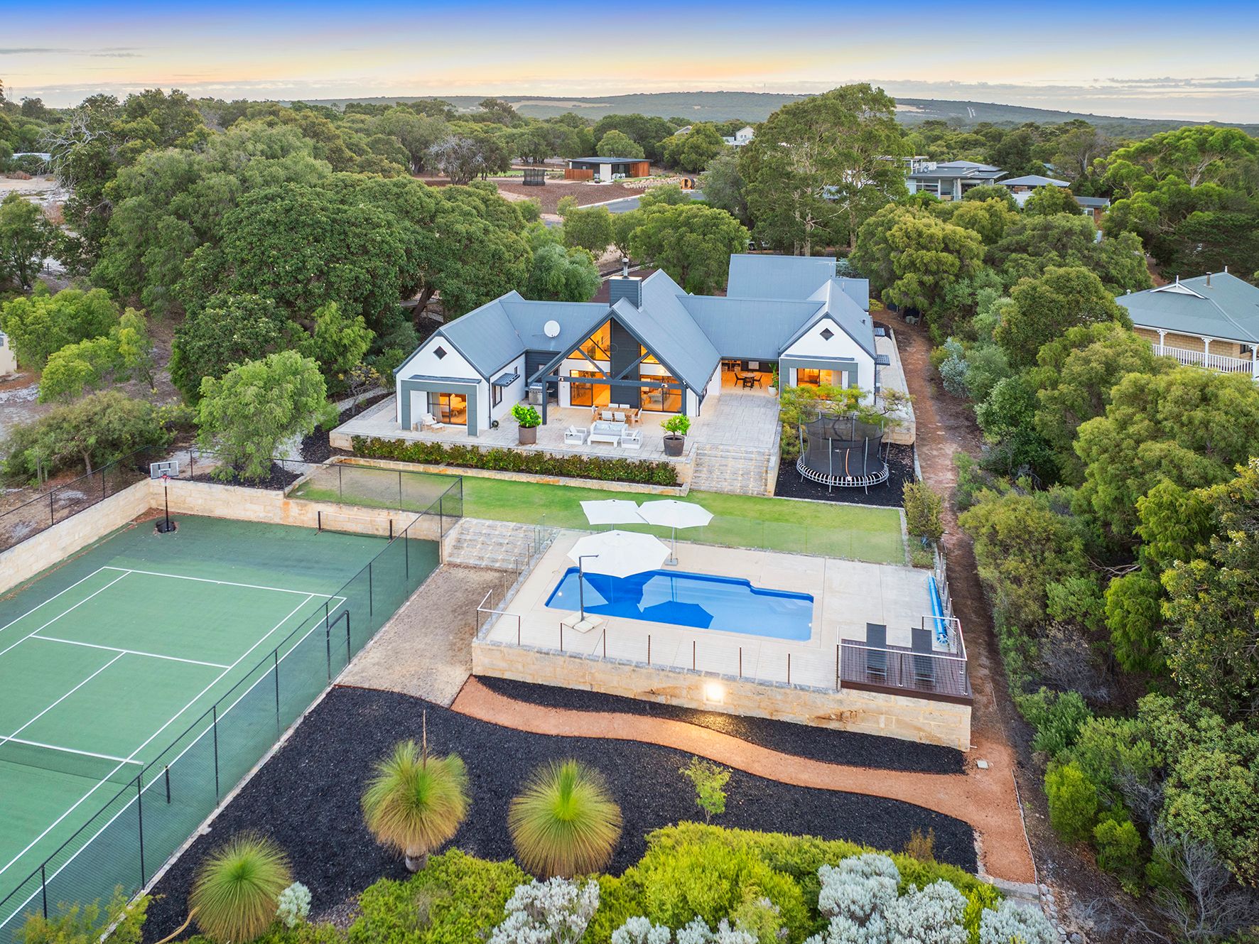 6 Wedgetail View, Eagle Bay, WA 6281