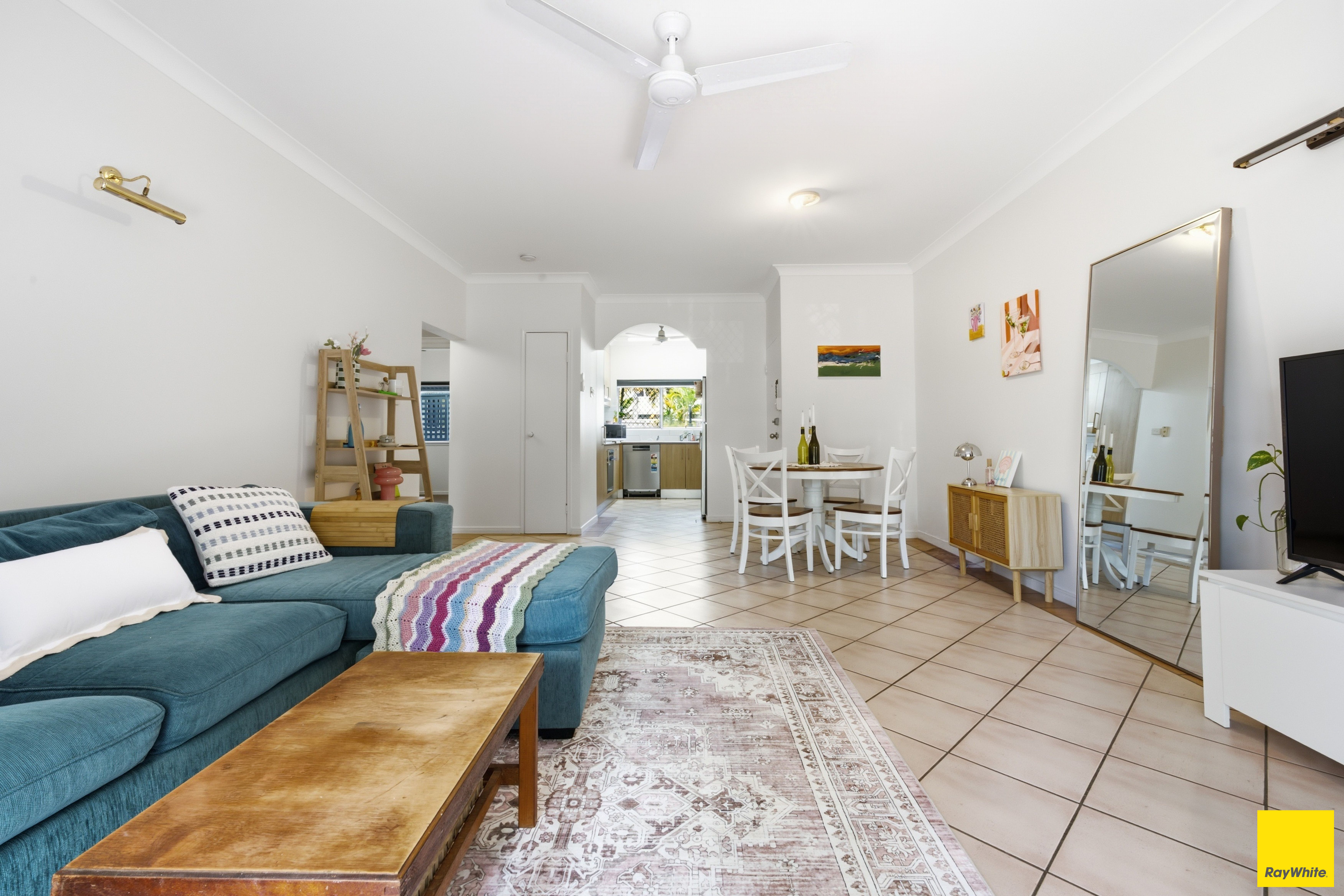 1/303-305 Lake Street — photo 6 of 18